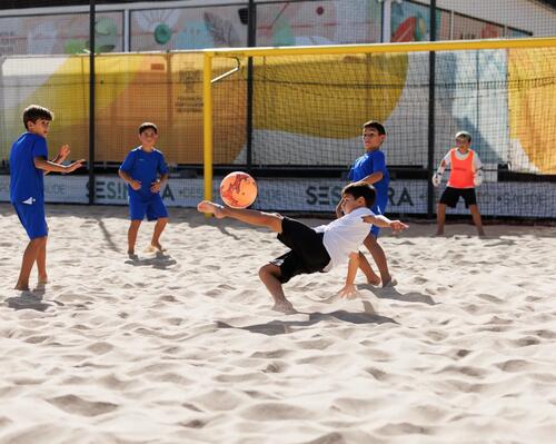 5 jeux foot pour la plage 
