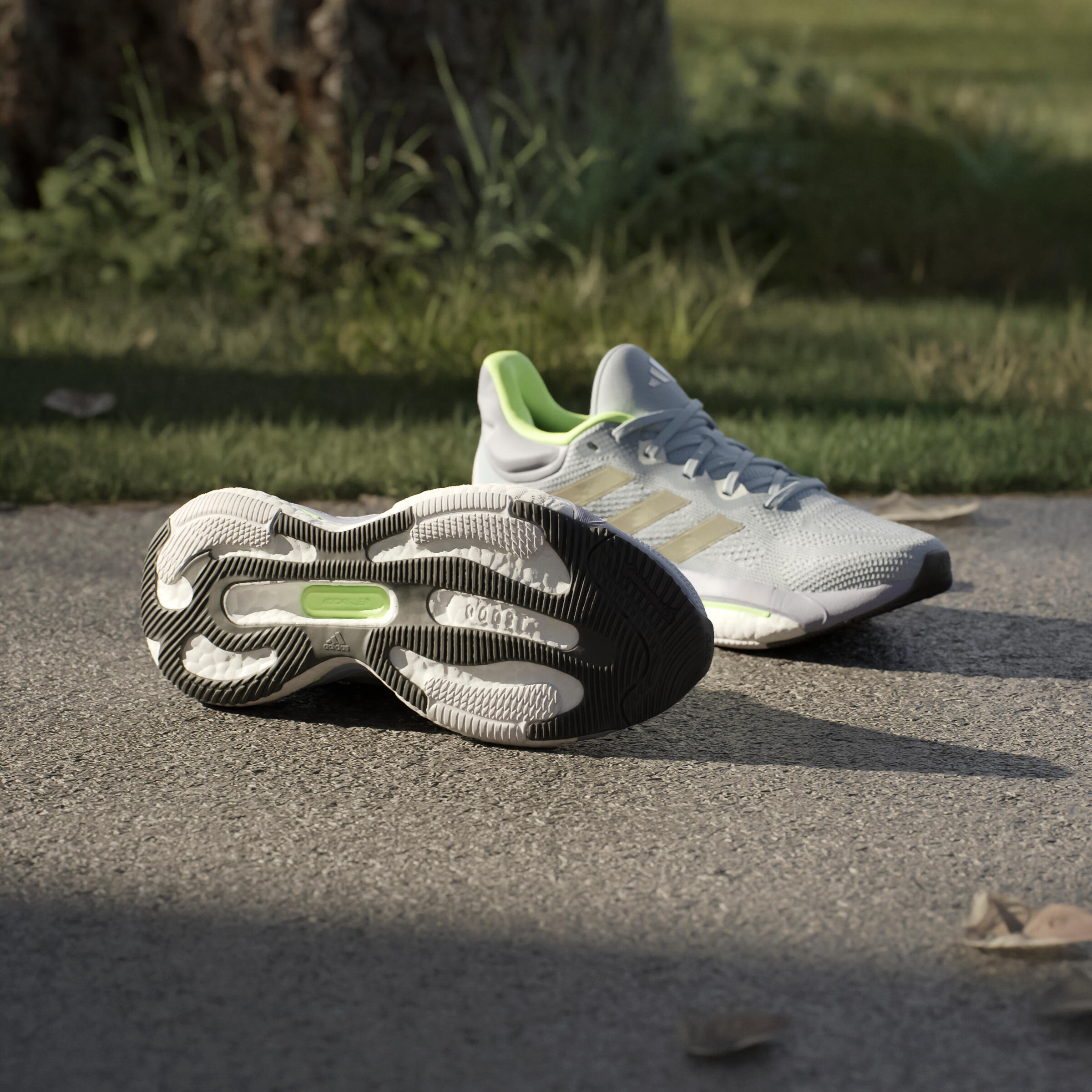 CHAUSSURES DE RUNNING FEMME ADIDAS SOLAR GLIDE 6 GRIS OR 12/14