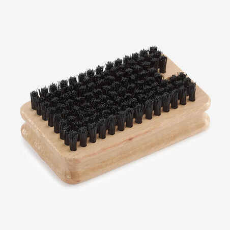 N100 Cross-Country Care Nylon Brush