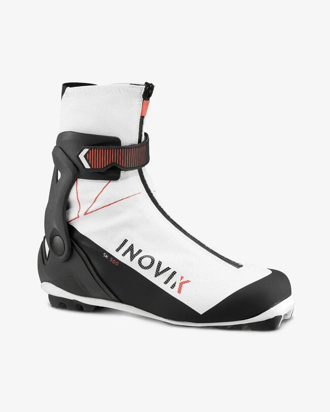 Langlaufschuhe von INOVIC in Nahaufnahme.