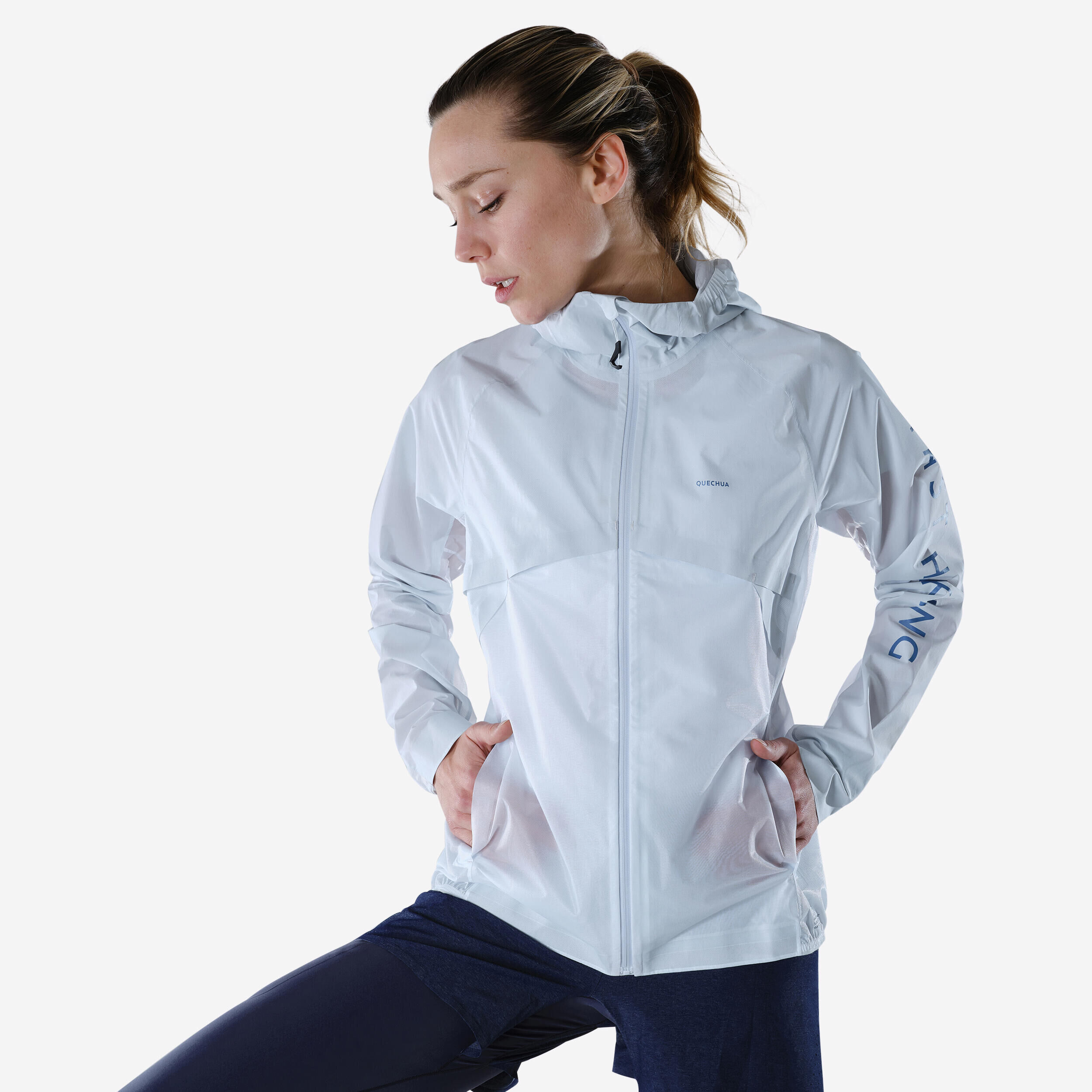 QUECHUA Women’s ultra-light hybrid fast hiking jacket FH900 grey.