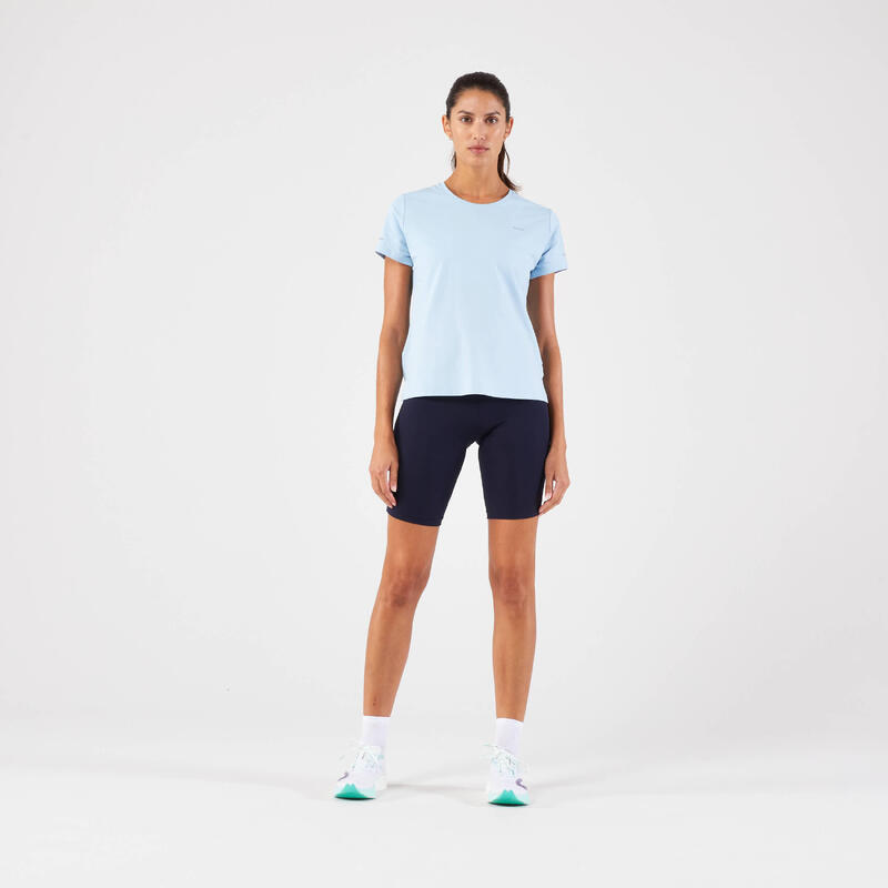 Ademend hardloopshirt dames Run 500 Dry lichtblauw