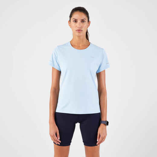 
      Sieviešu gaisu caurlaidīgs skriešanas T krekls “Run Dry 500”, debesu zils
  