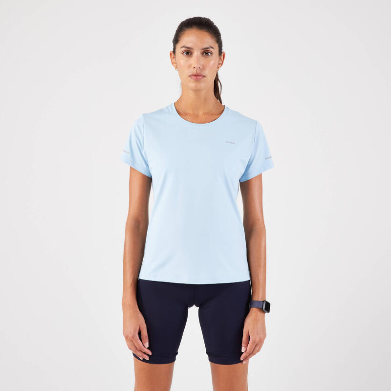 T-Shirt Respirável de Corrida Mulher Kiprun Run 500 Dry Azul Céu