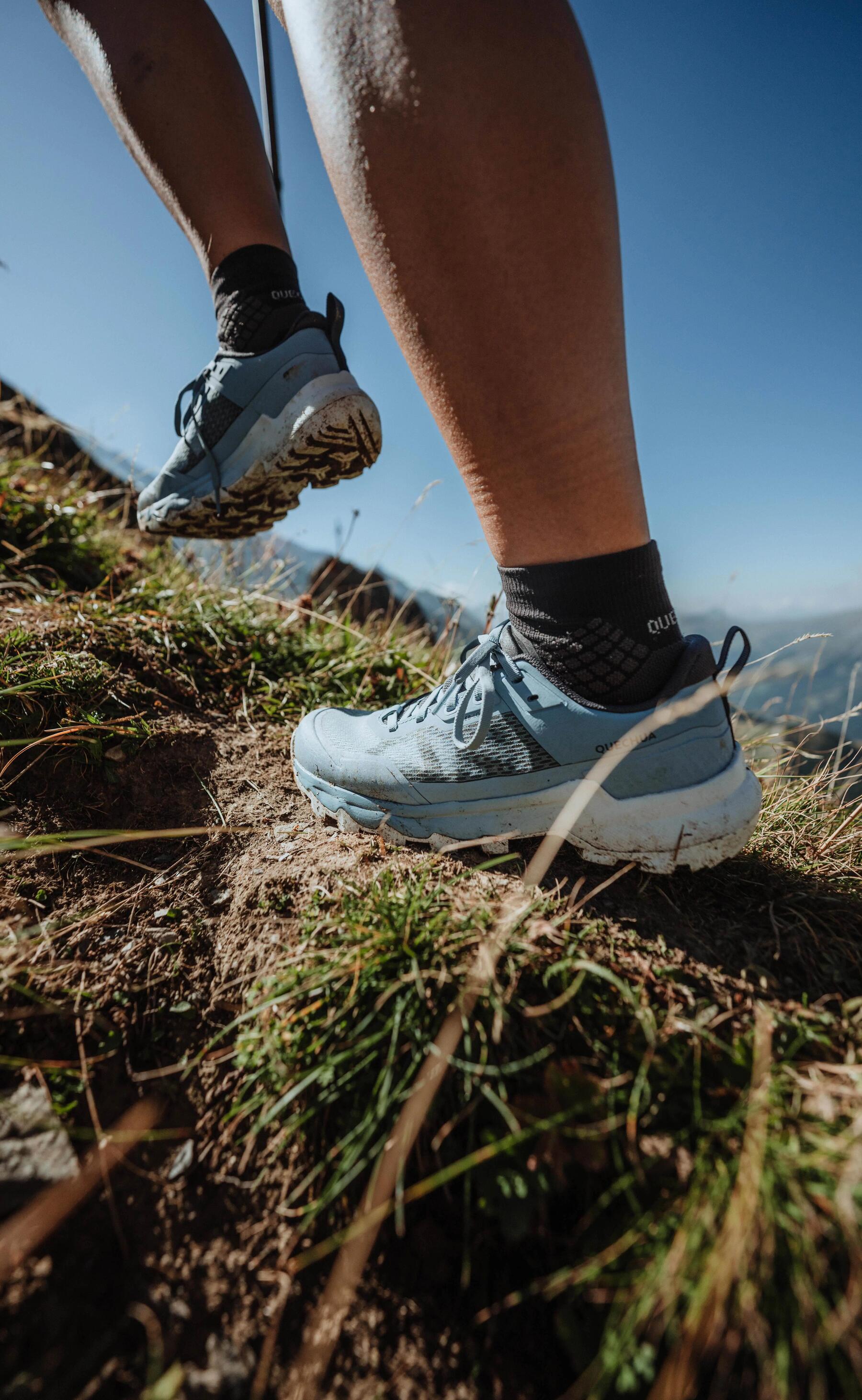 Pulire le scarpe da montagna