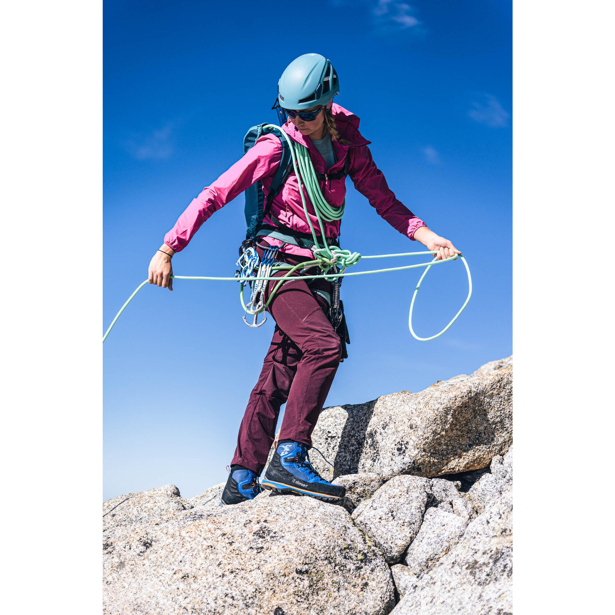 WOMEN'S MOUNTAINEERING WINDBREAKER JACKET - FUCHSIA PINK