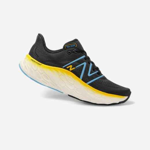 
      MEN'S NEW BALANCE FRESH FOAM MORE V4 RUNING SHOES - BLACK
  