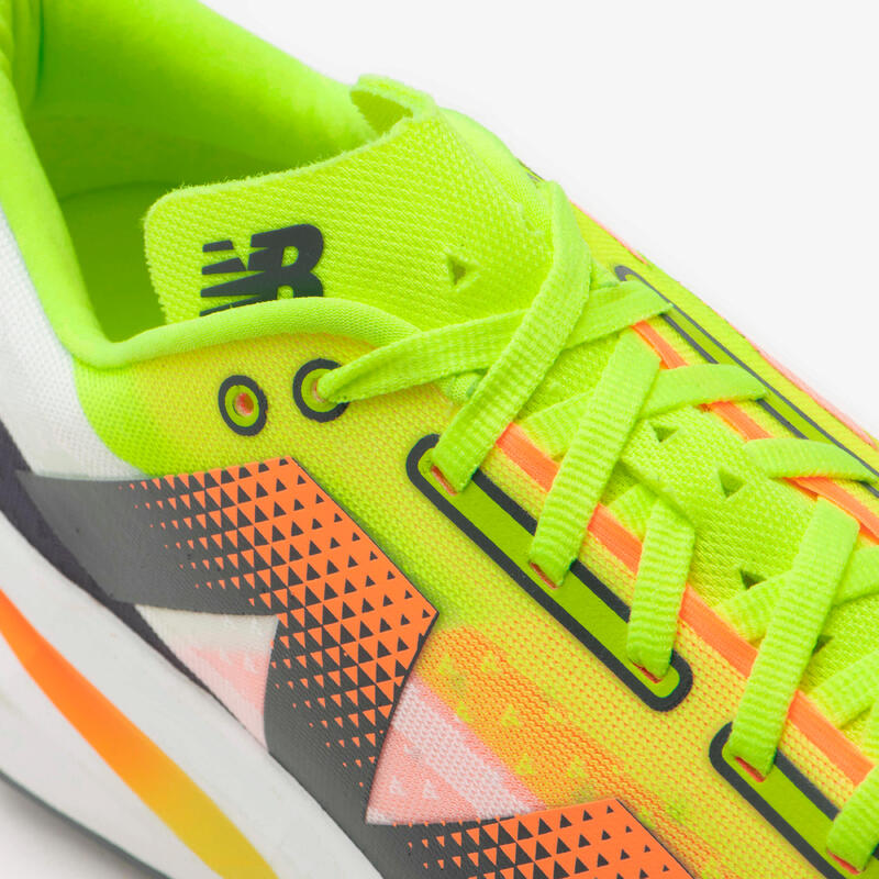 Férfi futócipő - New Balance Fuelcell Rebel V4