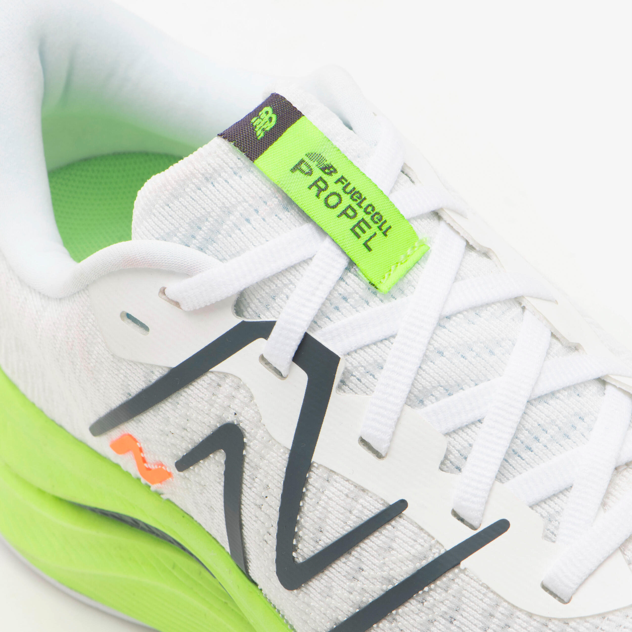 WOMEN'S NEW BALANCE FUELCELL PROPEL V4 RUNNING SHOES - WHITE AND NEON GREEN 5/7