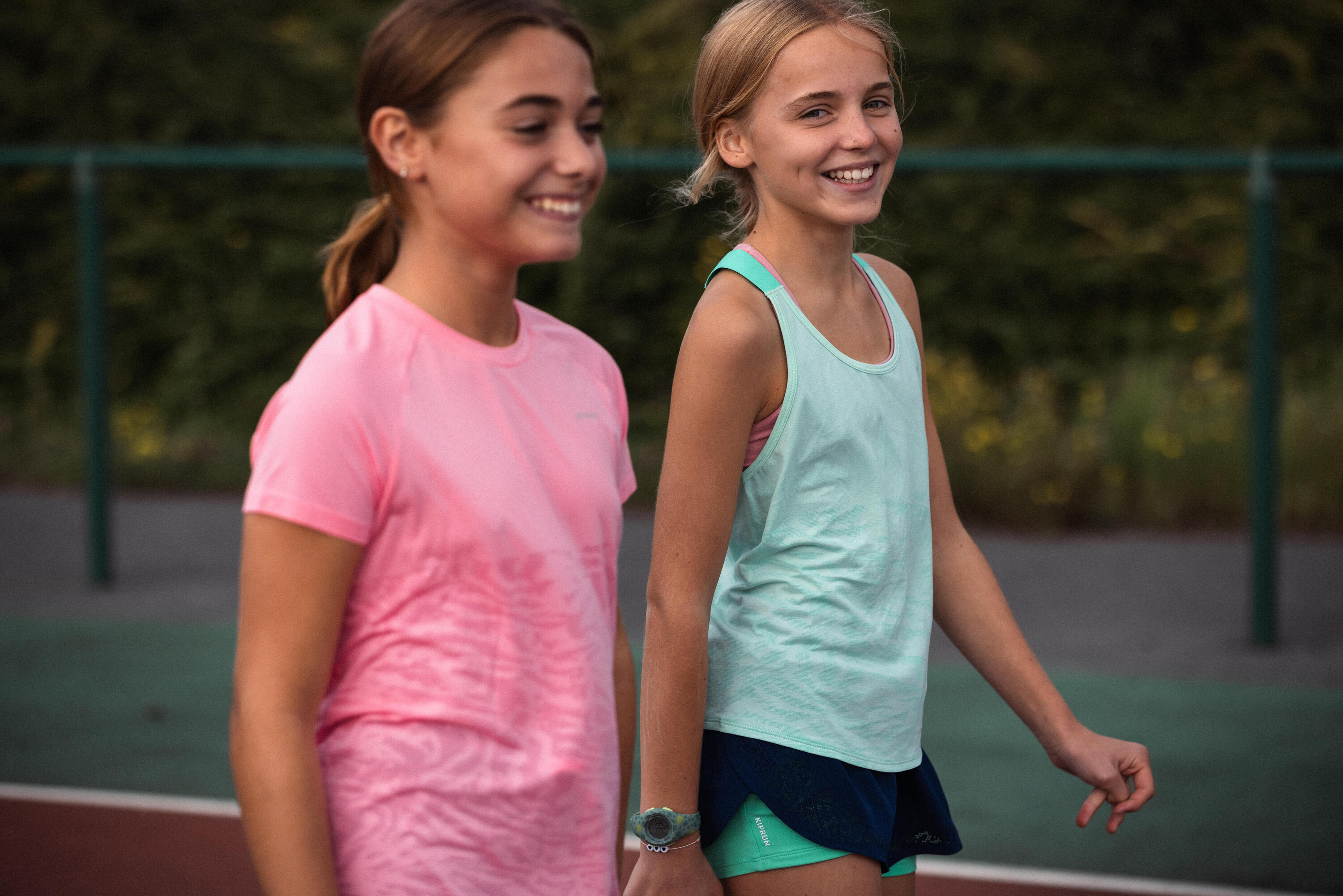 Maiou fără cusături alergare KIPRUN 900 light Verde Fete 13/18