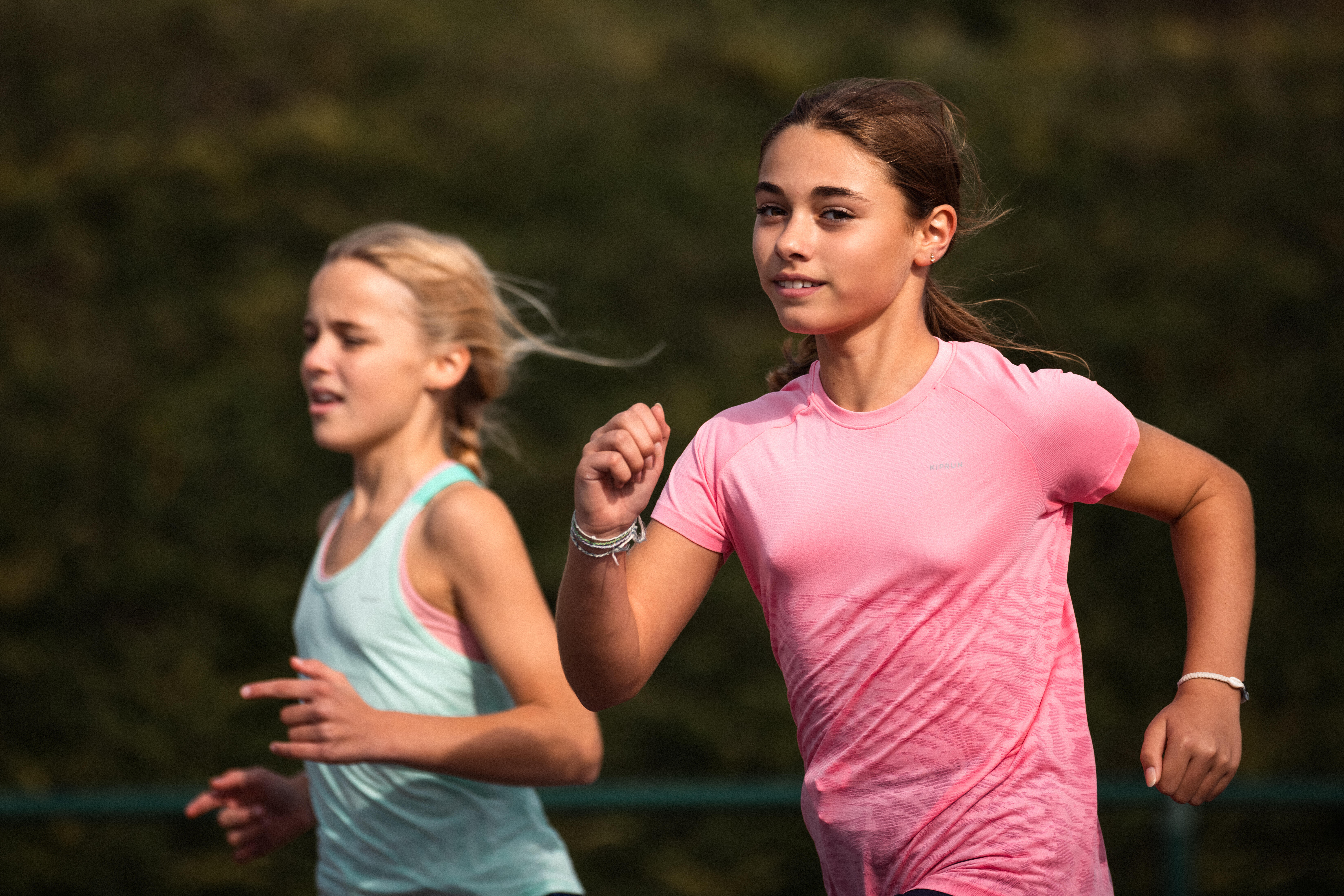 Girl s KIPRUN CARE 900 Seamless Running T shirt pink