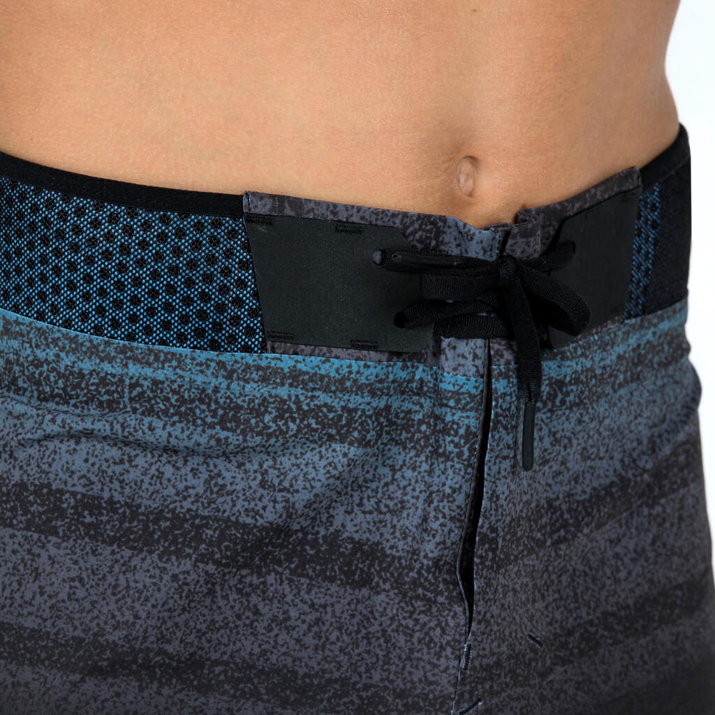 Bermuda de surf negro con azul de rayas para niños 900