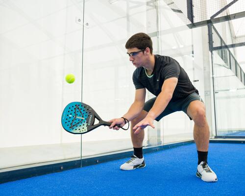 Manipulation de la raquette de padel