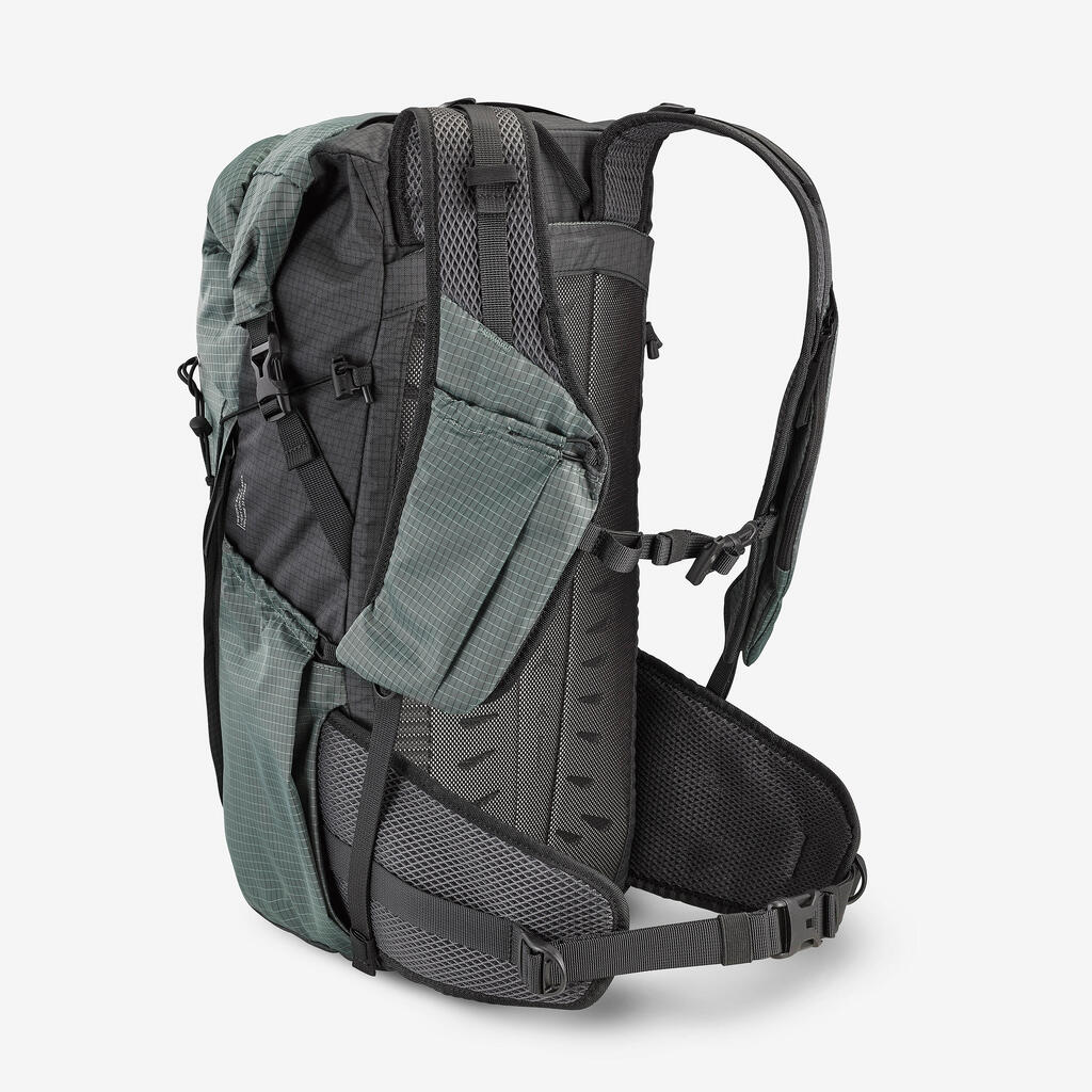 Ranac za planinarenje MH500 Light sa poklopcem na savijanje 22 l - svetlocrveni
