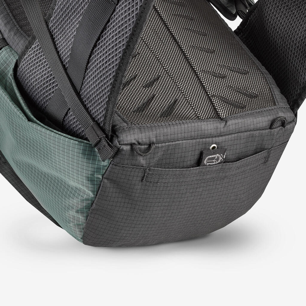 Ranac za planinarenje MH500 Light sa poklopcem na savijanje 22 l - svetlocrveni