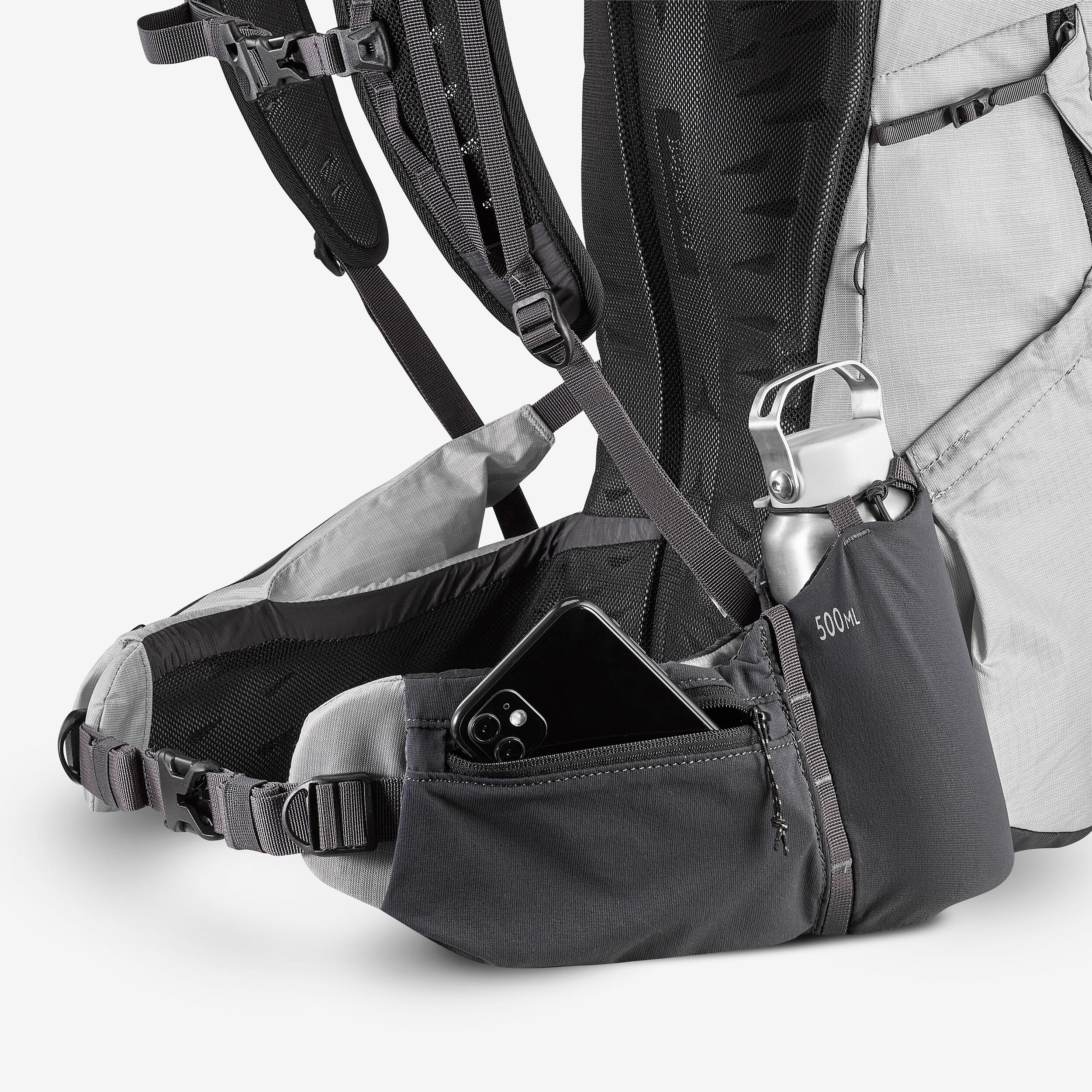 QUECHUA Turistický batoh MH900 25 l sivý bez · záber 12