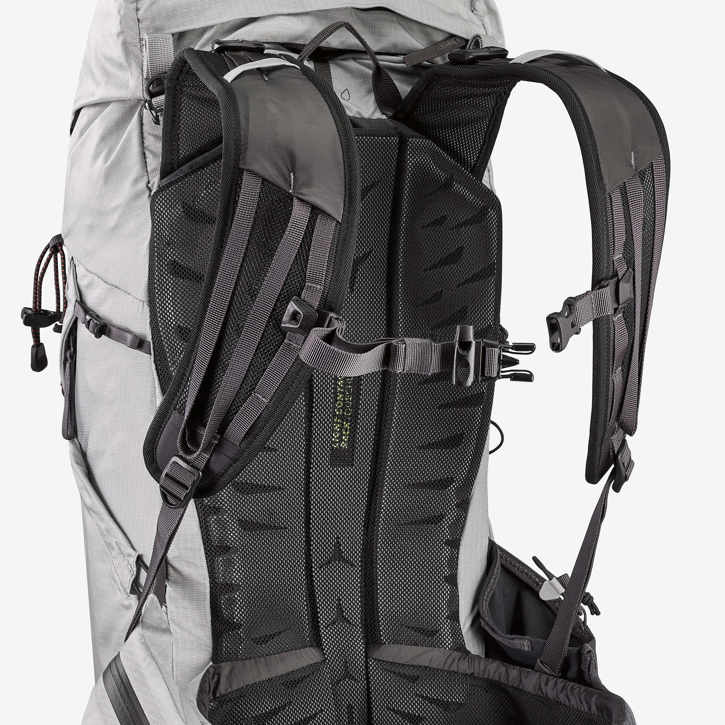 25 L comfortable and light mountain hiking backpack MH900 - Grey 13/21