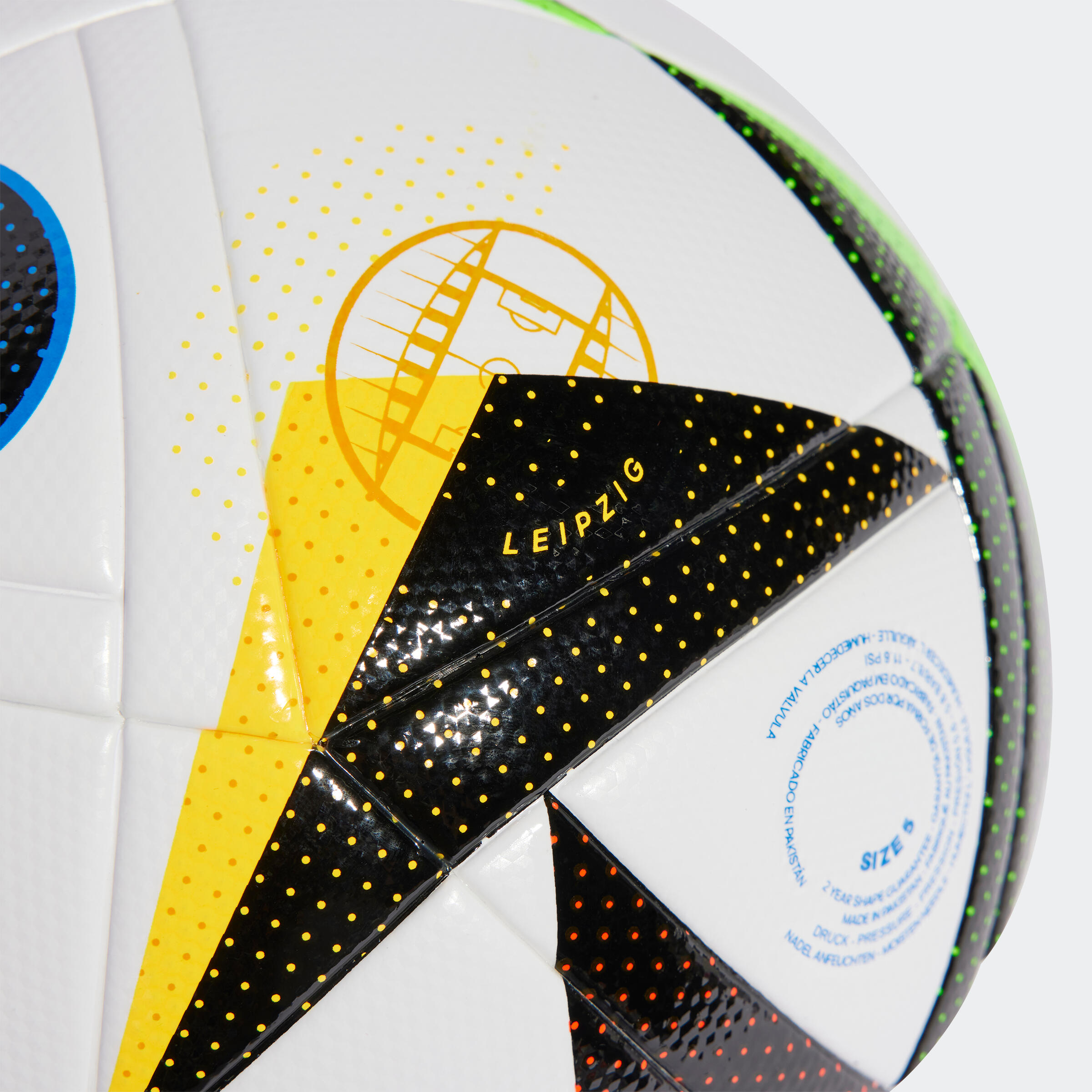 ADIDAS Replika lopty Euro 24 Fussballliebe League 5 · záber 5