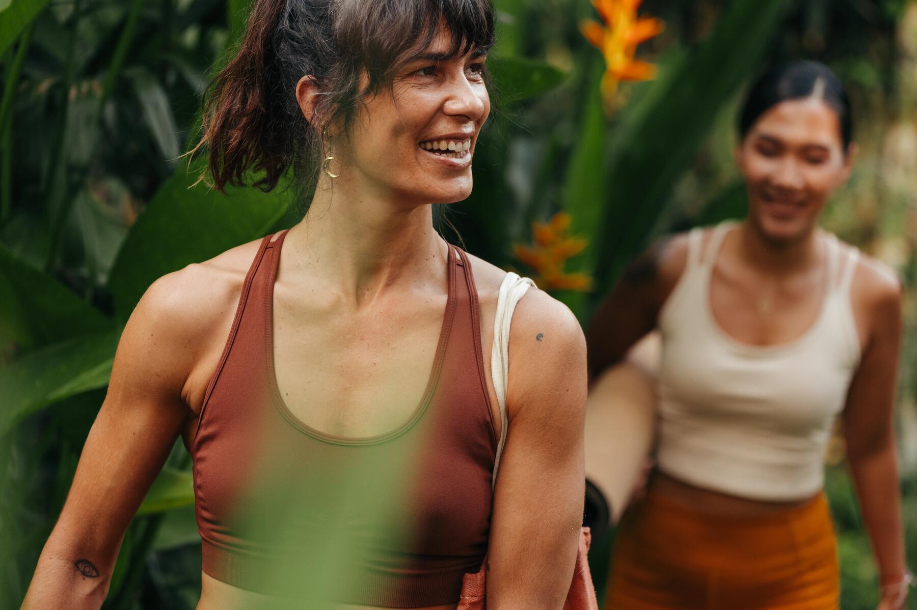 Yoga du rire : 5 exercices faciles pour profiter de ses bienfaits