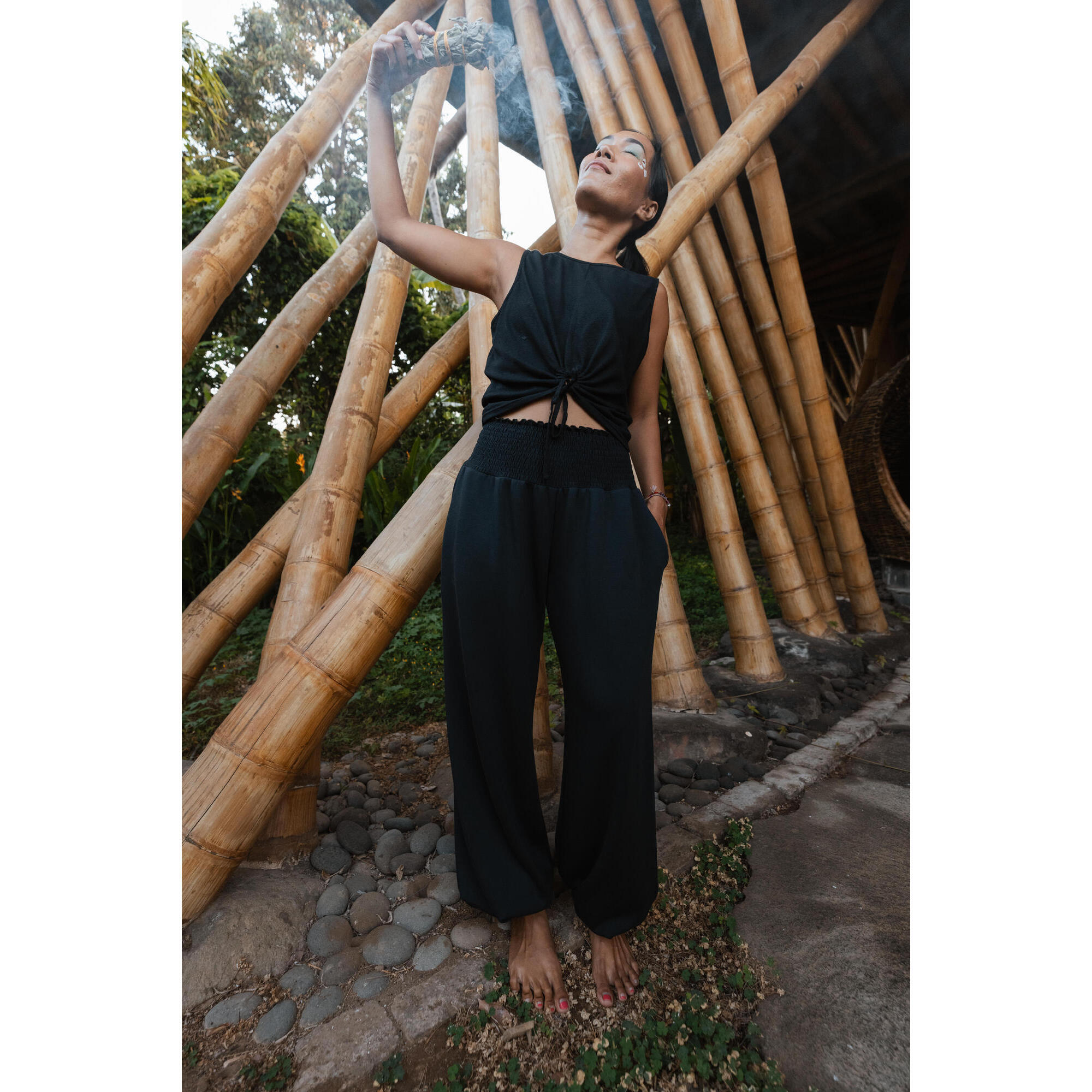 BLACK SMOCK YOGA PANTS