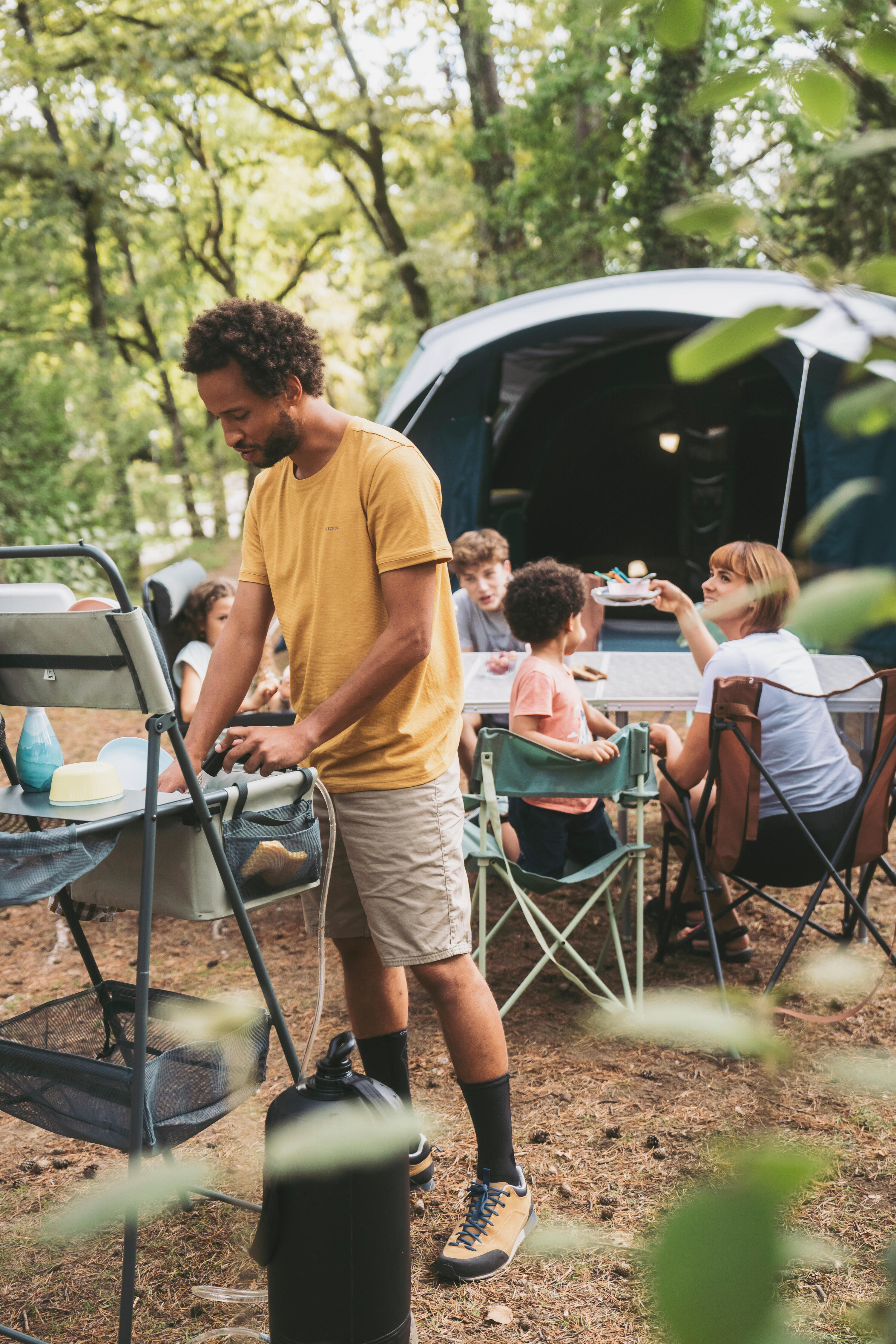 Meuble evier de camping, avec réservoir pour eaux grises et multiples rangements 3/17