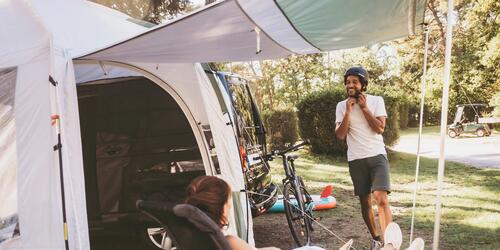 A tent that connects to your van: a whole new experience!