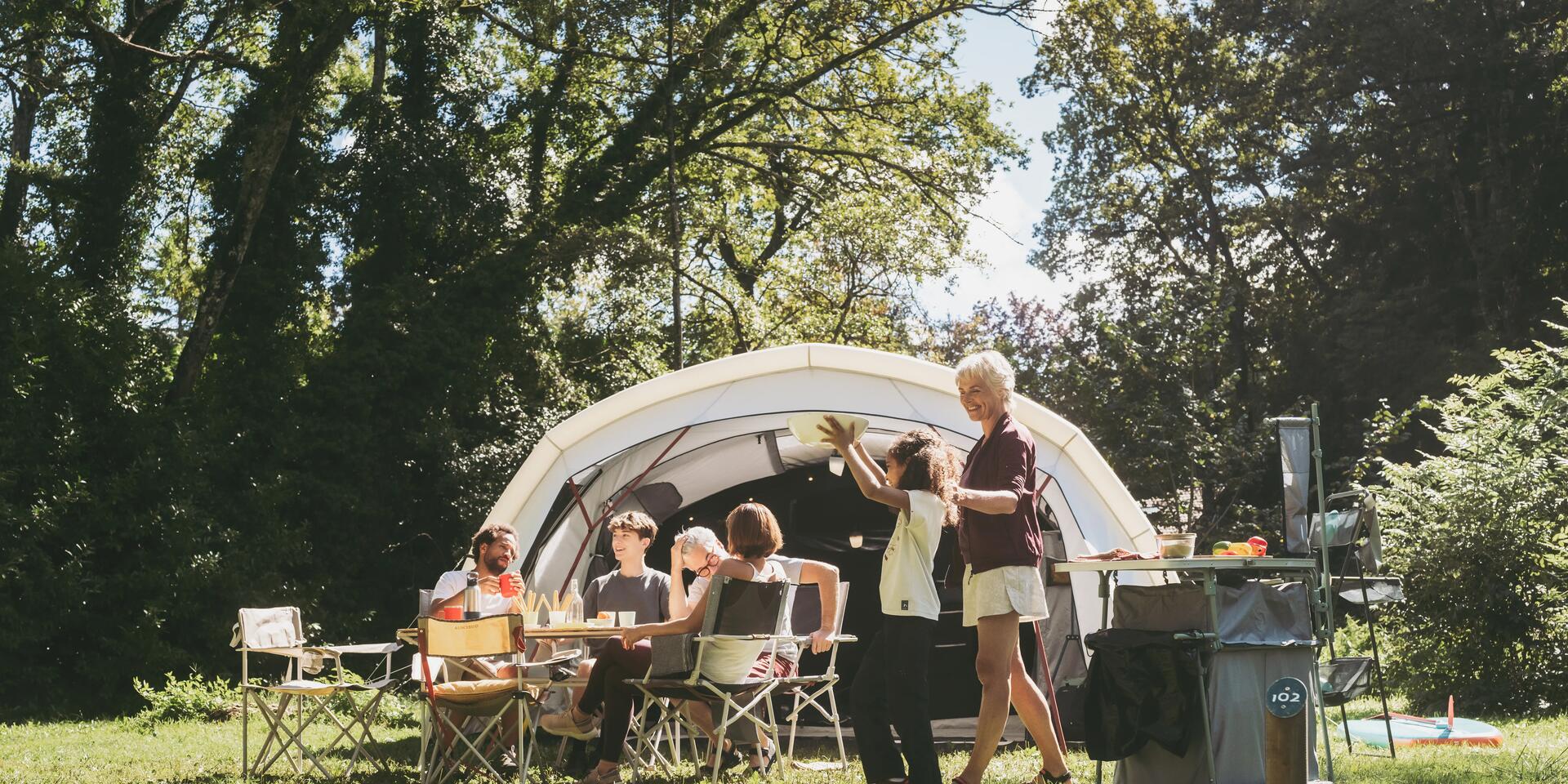 Location de tentes aménagées - Decathlon Camp