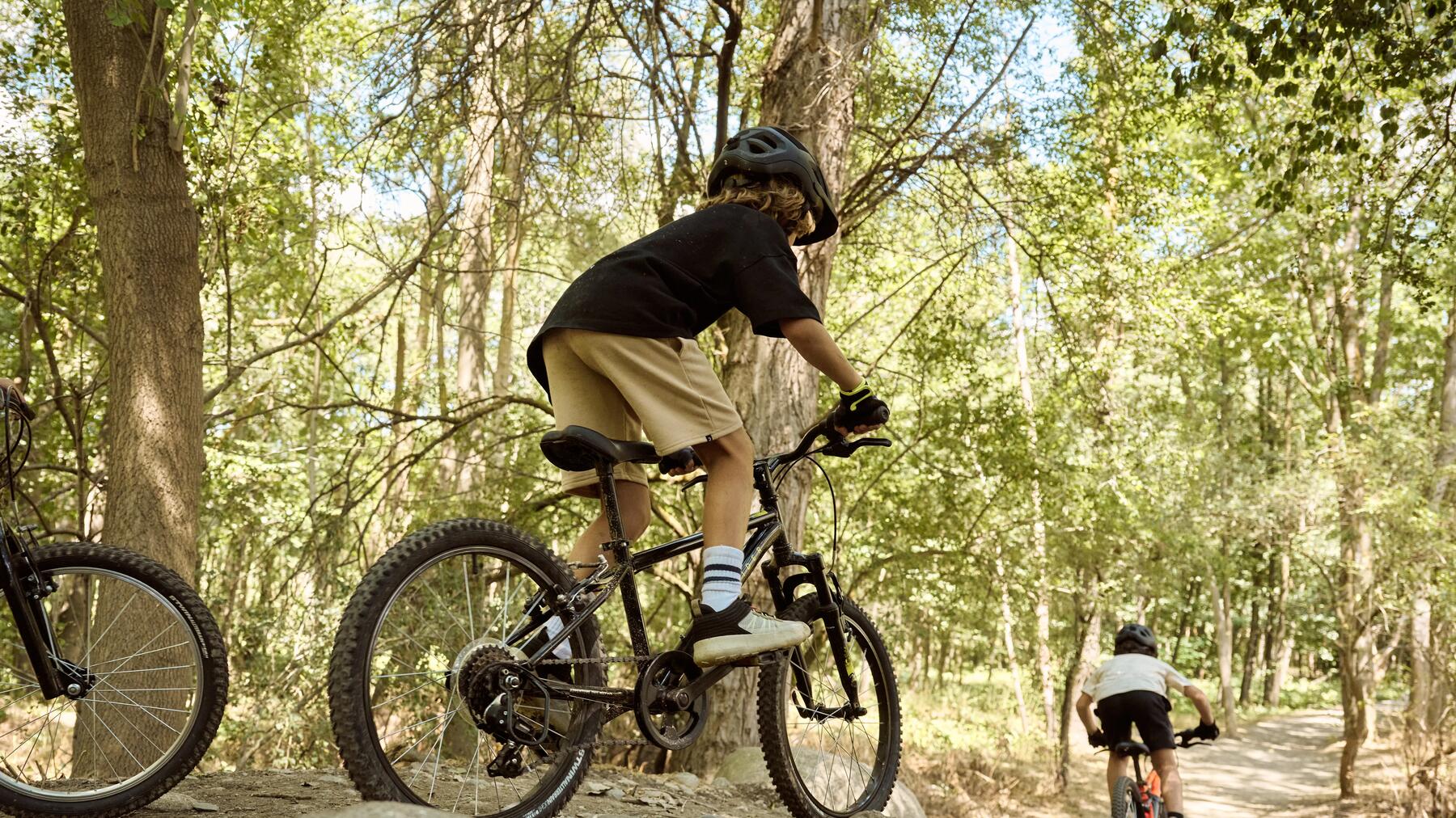 CUM SĂ PREGĂTEȘTI CORECT O IEȘIRE CU BICICLETELE MTB, ÎN FAMILIE?