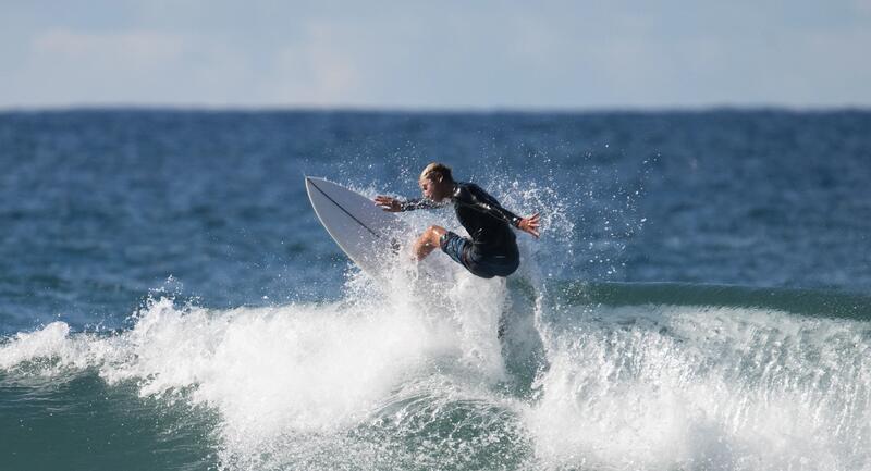 Maniobras y trucos de surf