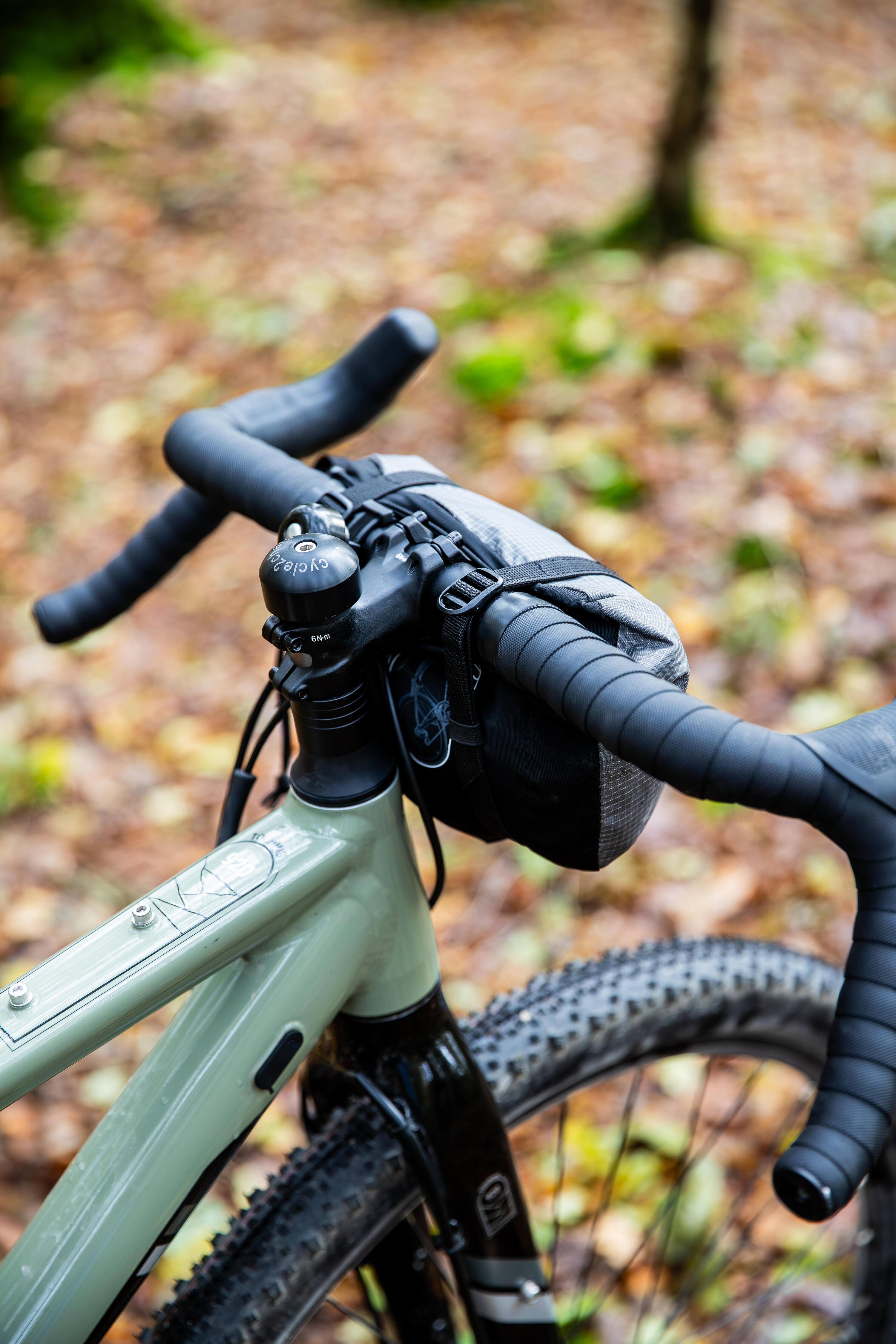Custodia bici bikepacking compatta e leggera 14/15