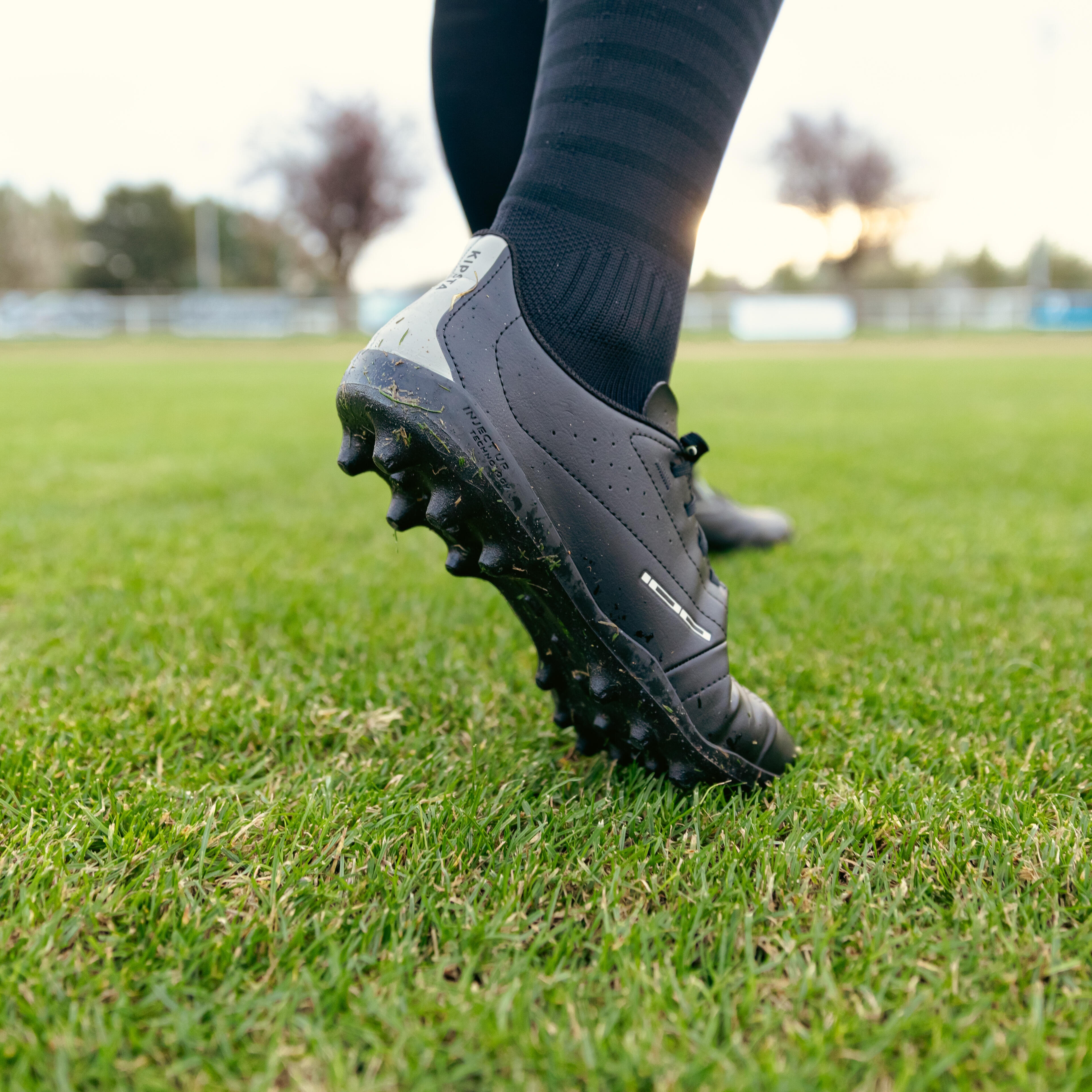 SCARPE DA CALCIO 100 MG NERO