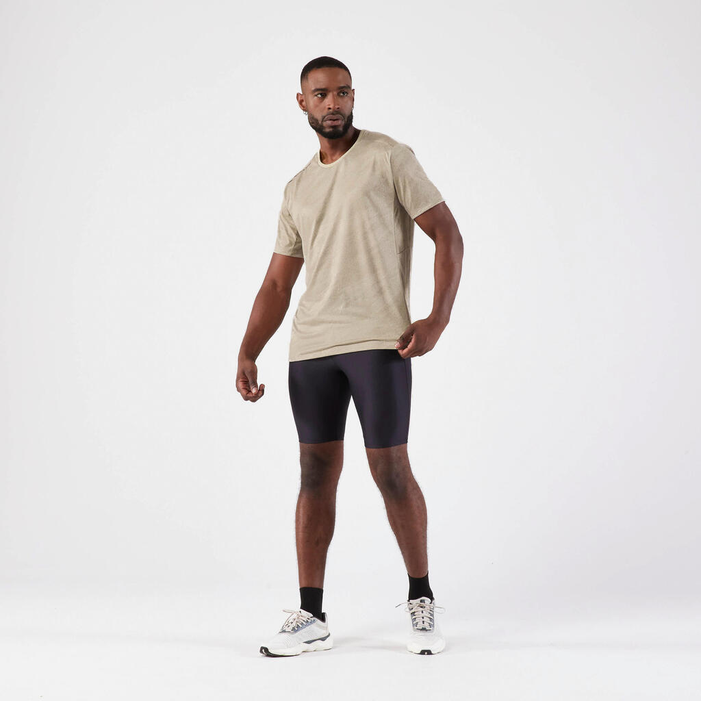 Vīriešu elpojošs skriešanas T krekls “Kiprun Run 500 Dry+”, ar apdruku