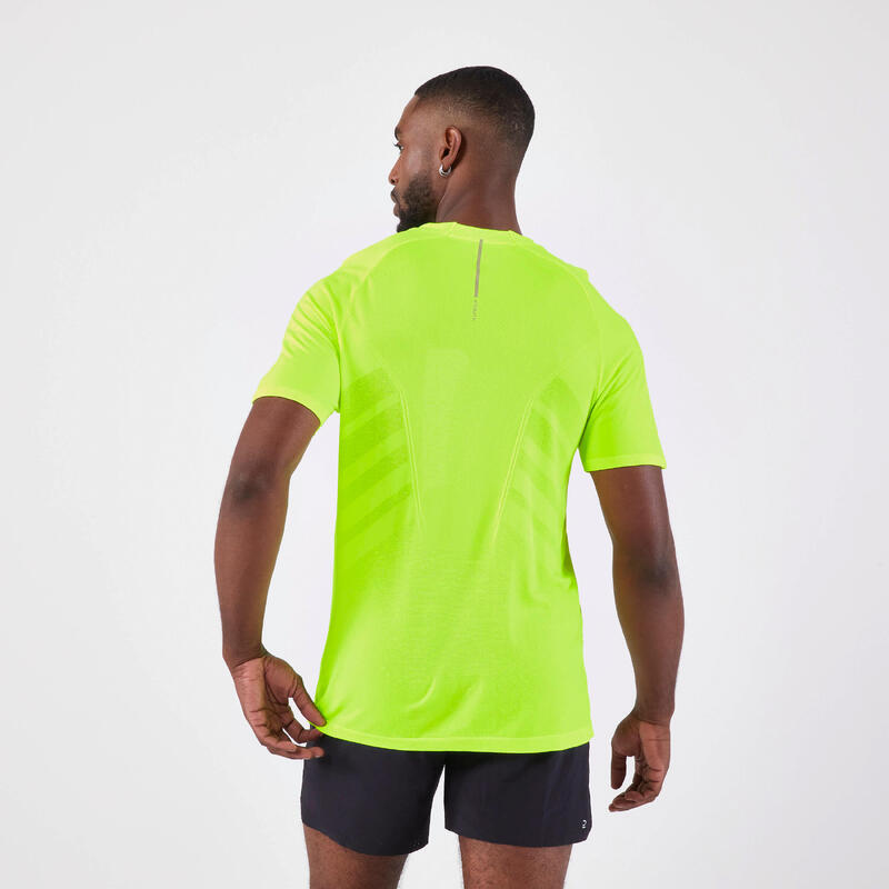 Naadloos hardloopshirt met korte mouwen heren Run 500 Comfort felgroen