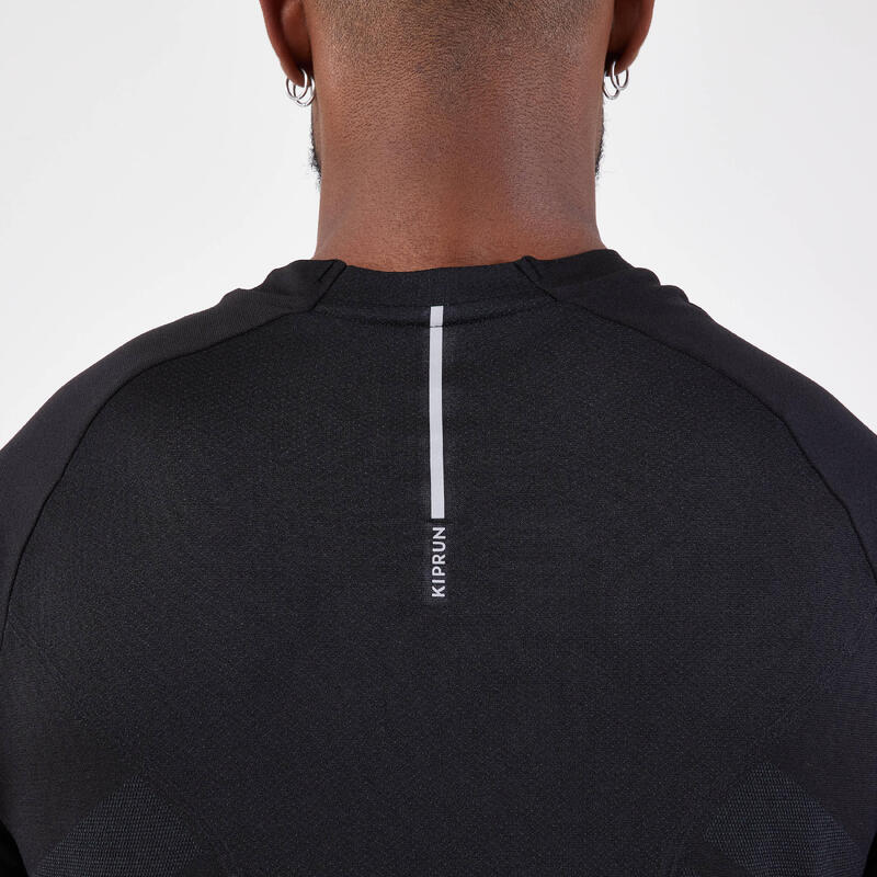 T-shirt de running sans coutures homme - kiprun run 500 confort noir