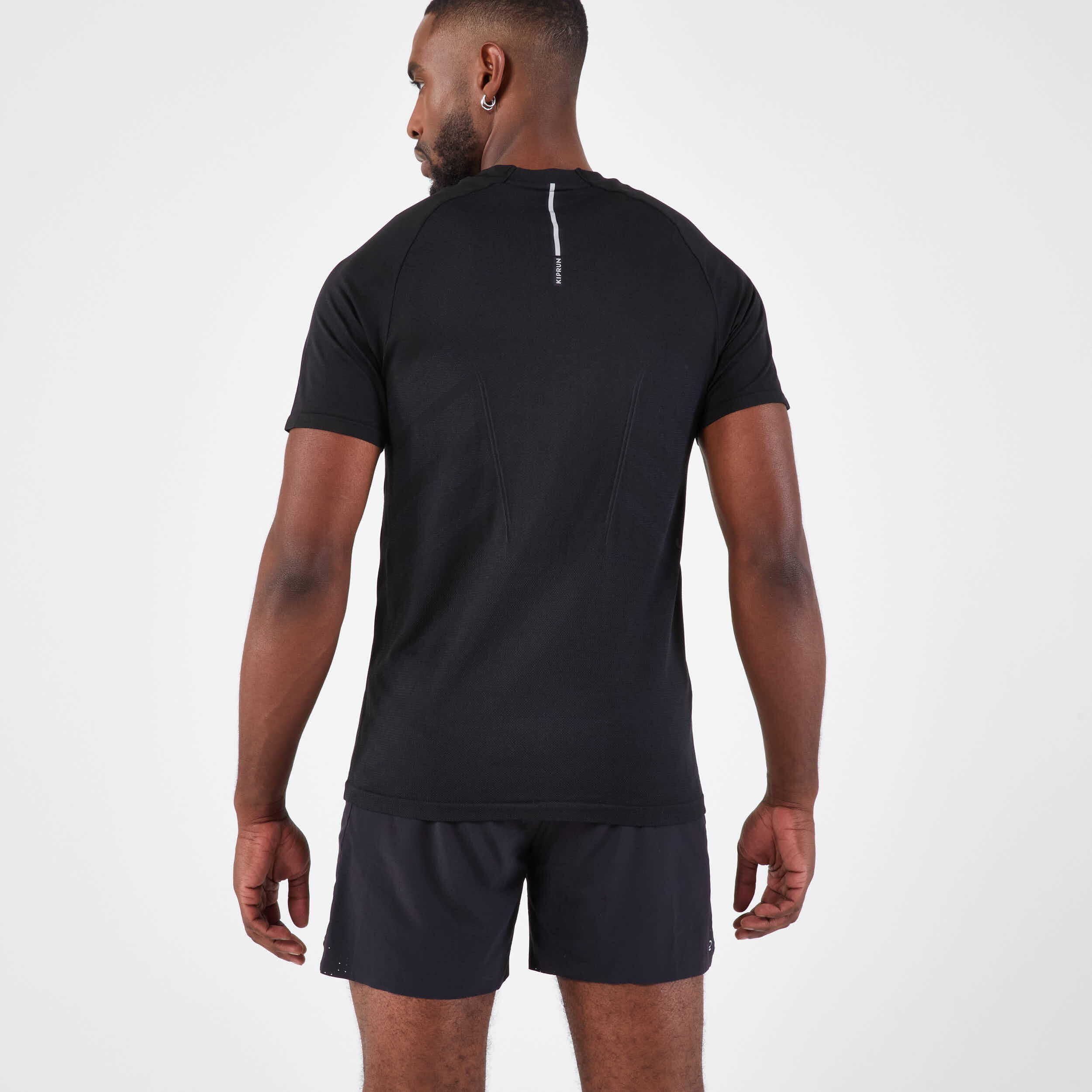 Men's KIPRUN Run 500 Comfort seamless running T-shirt - black 3/7