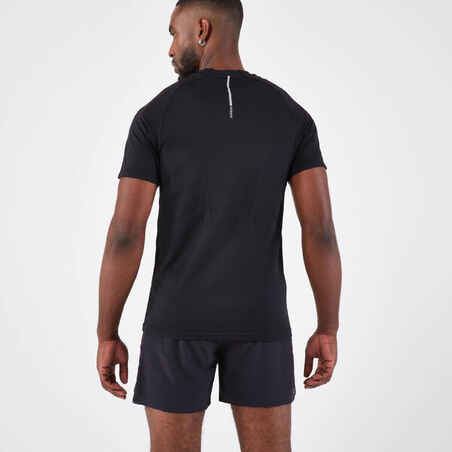 Vyriški besiūliai bėgimo marškinėliai „Kiprun Run 500 Comfort“, juodi