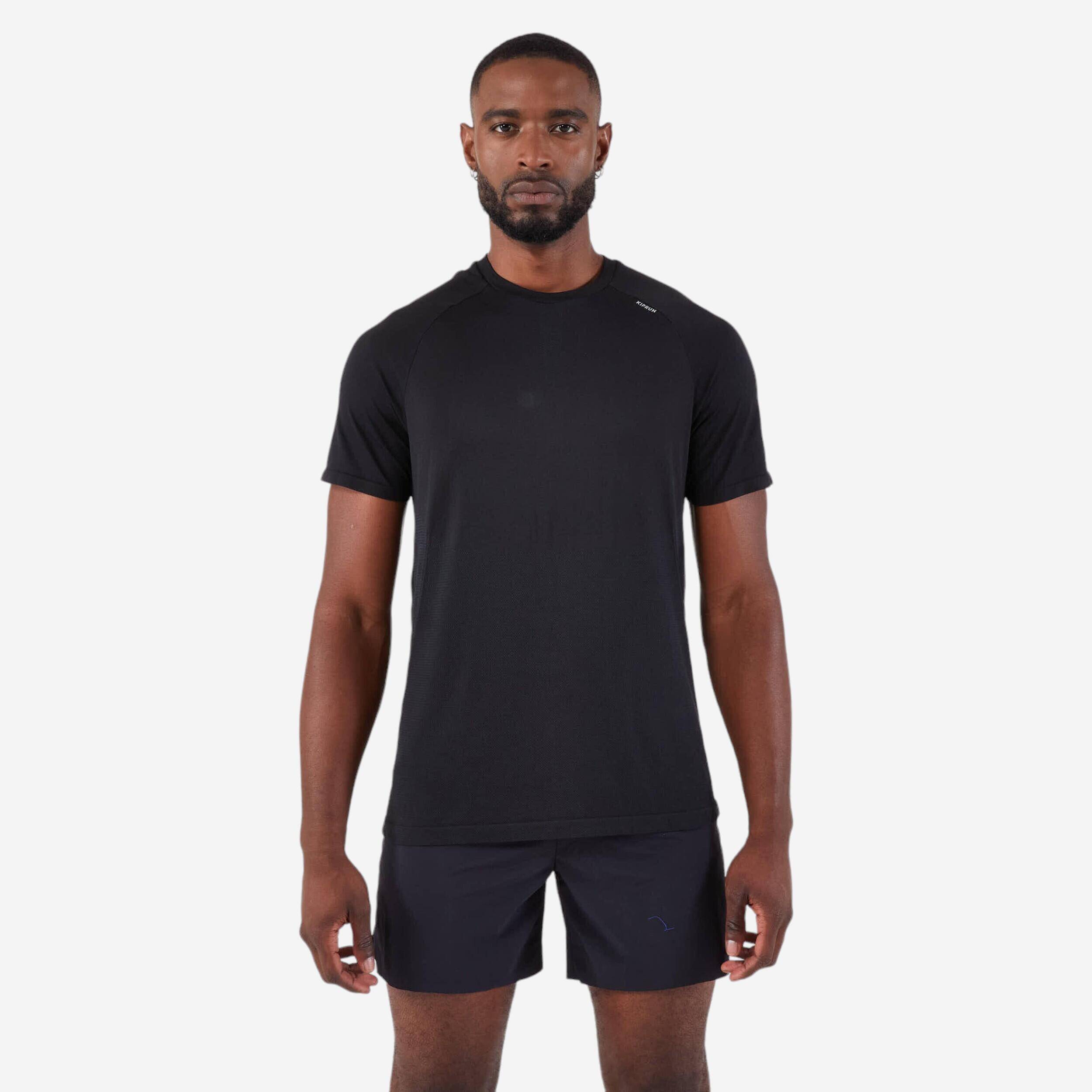 Men's KIPRUN Run 500 Comfort seamless running T-shirt - black -  1