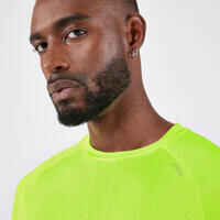 חולצת ריצה ללא תפרים לגברים דגם KIPRUN Run 500 Comfort - ירוק חומצה