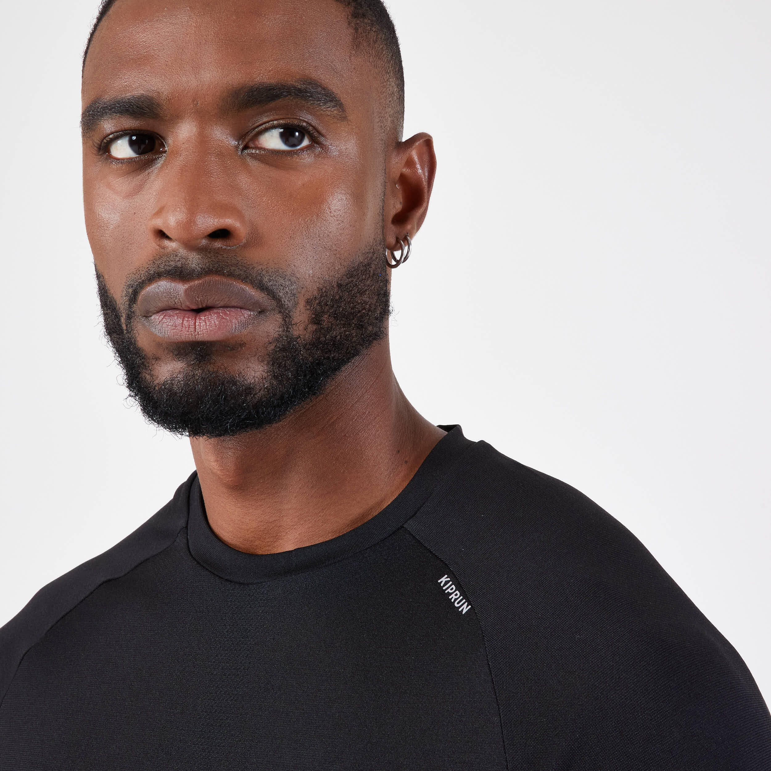 Men's seamless running T-shirt - kiprun run 500 confort black