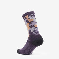 Čarape za planinarenje 500 duboke 2 para - ljubičaste i maskirne