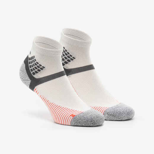 
      Čarape za planinarenje 500 2 para sivo-crvene
  