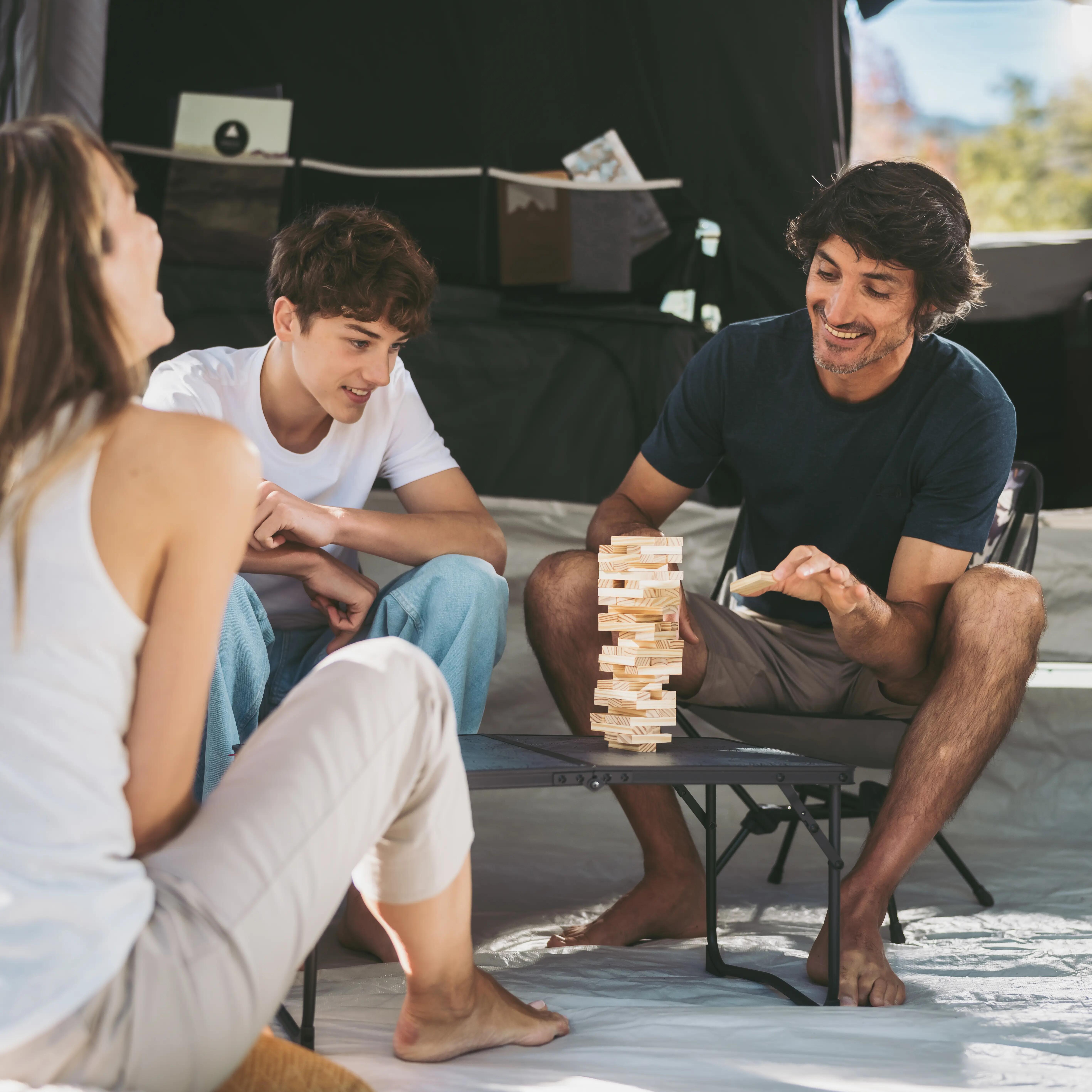 Folding camping coffee table, 2 to 4 people, grey - Decathlon