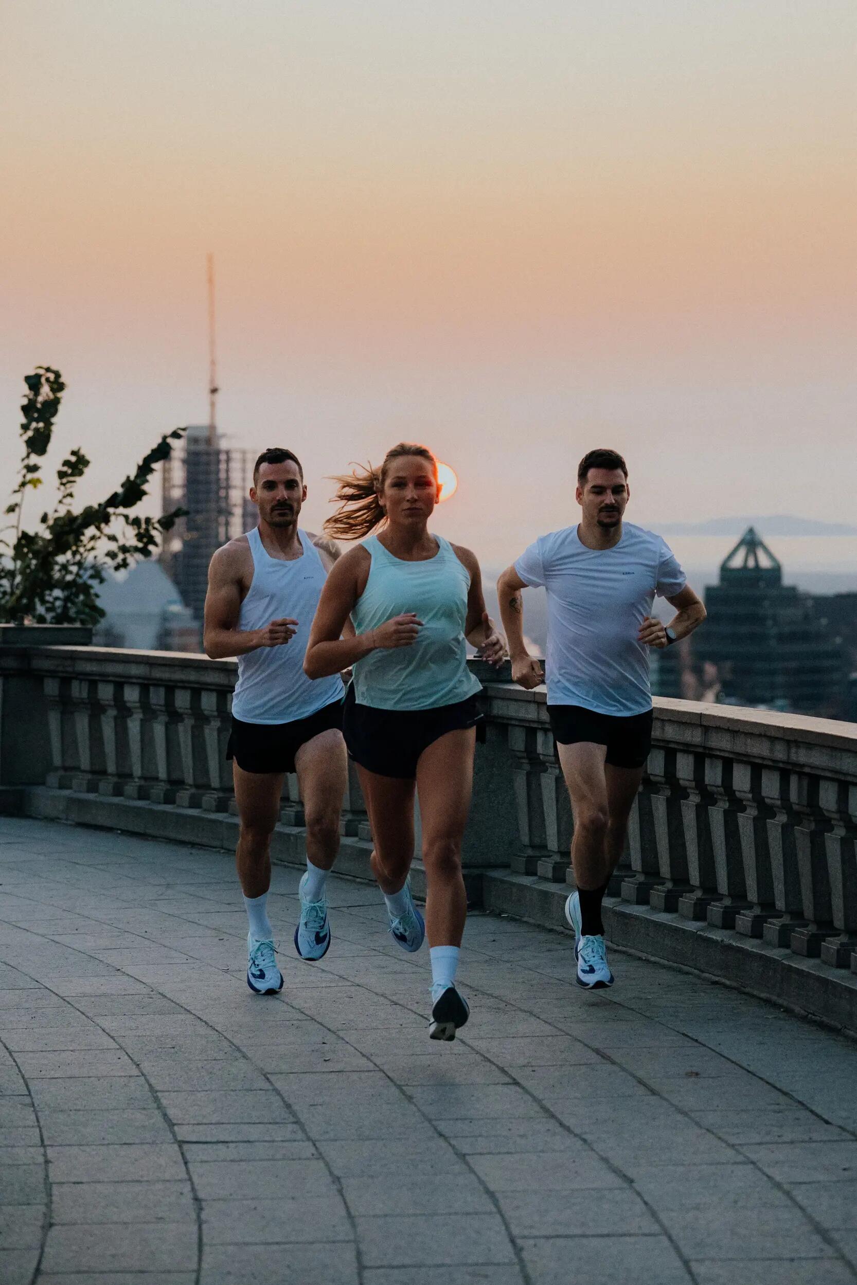 Waarom hardloop voeding belangrijk is (en wat je moet eten)