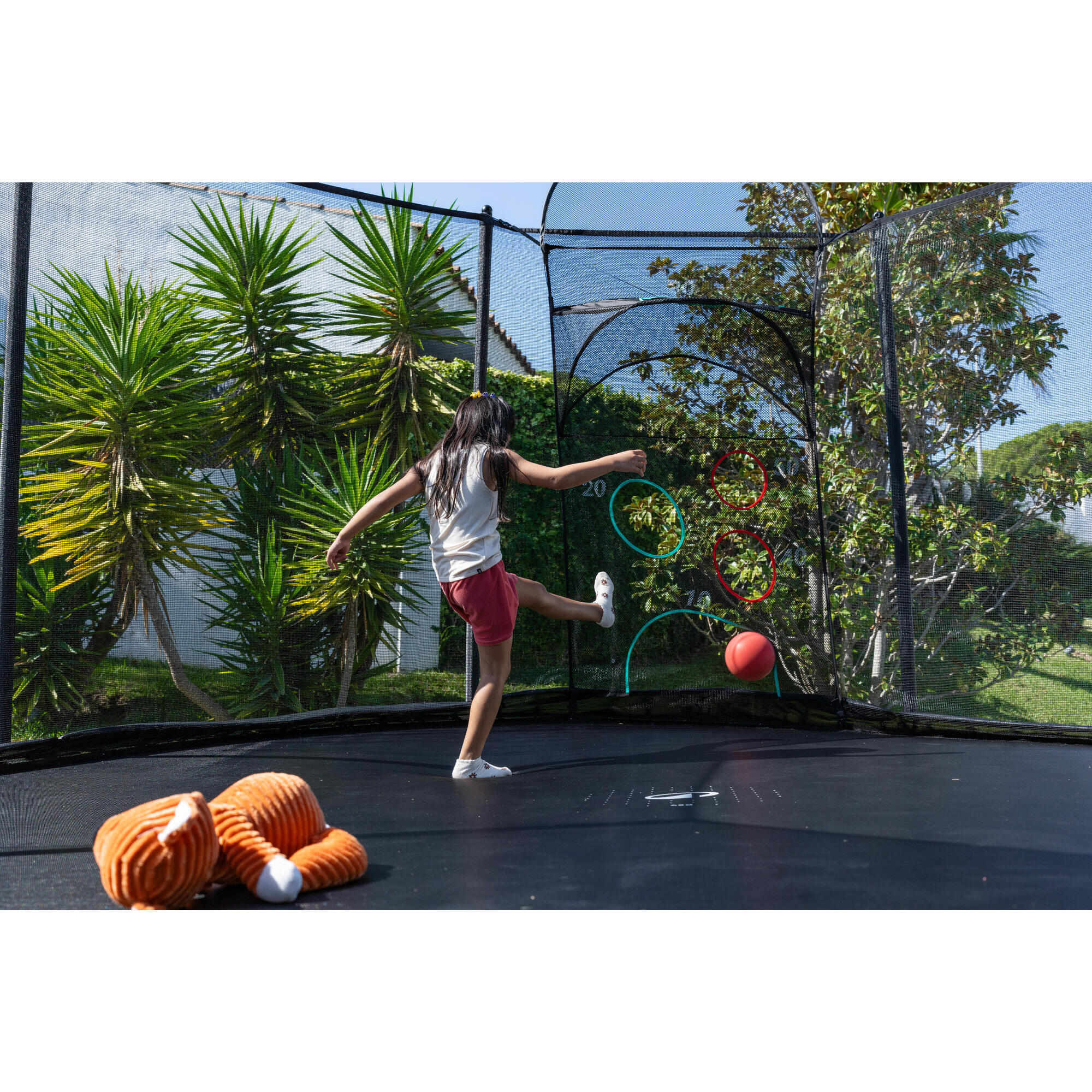 BALL TARGET - TRAMPOLINE GAME