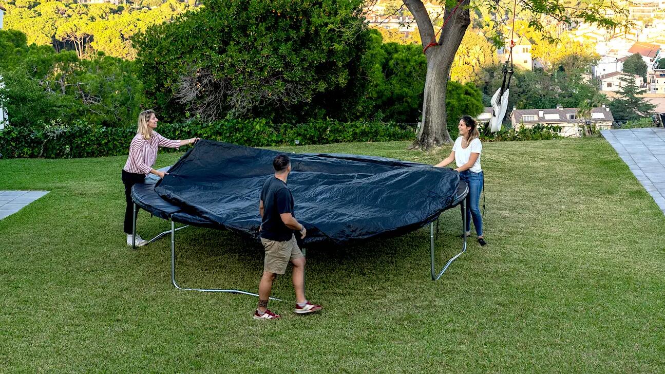 Trampolinpflege im Winter
