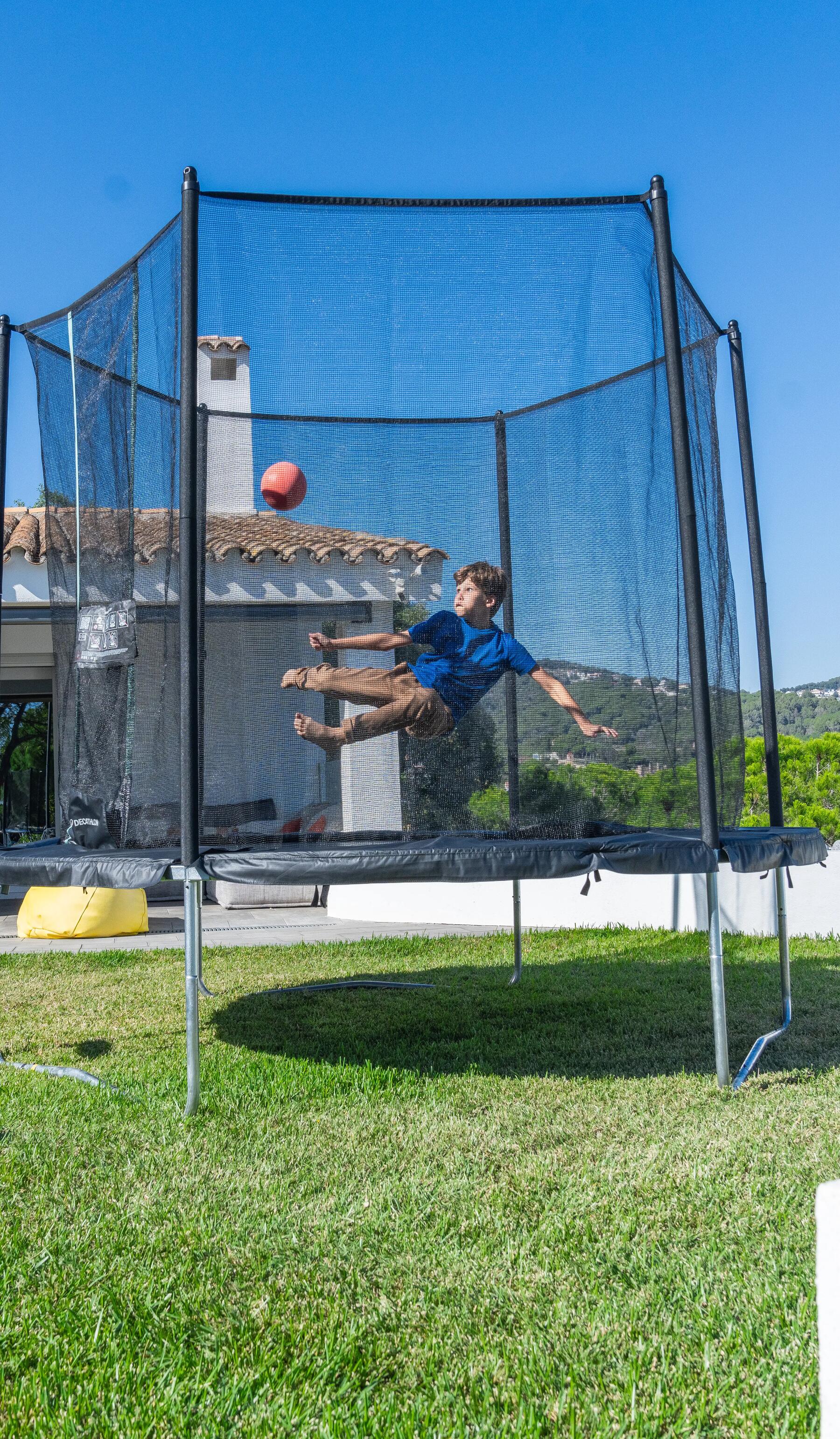 3 idées de jeu pour pratiquer le trampoline en toute sécurité 