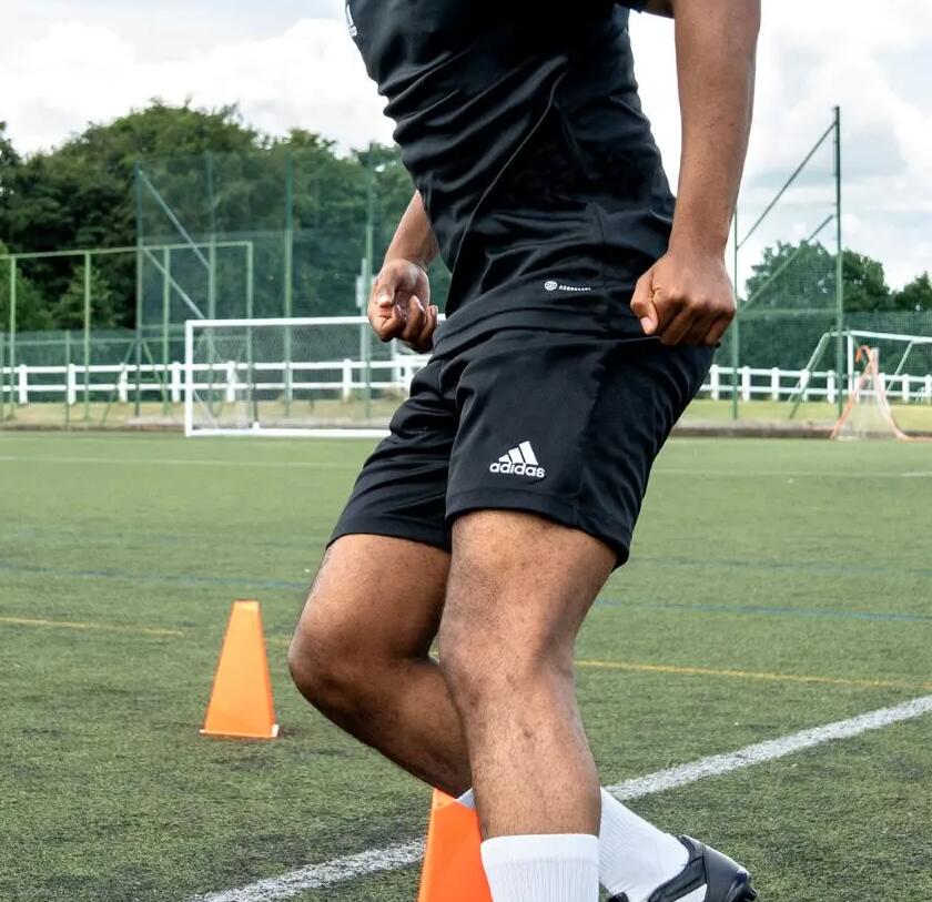 Shorts de football Adidas pour les joueurs et les clubs
