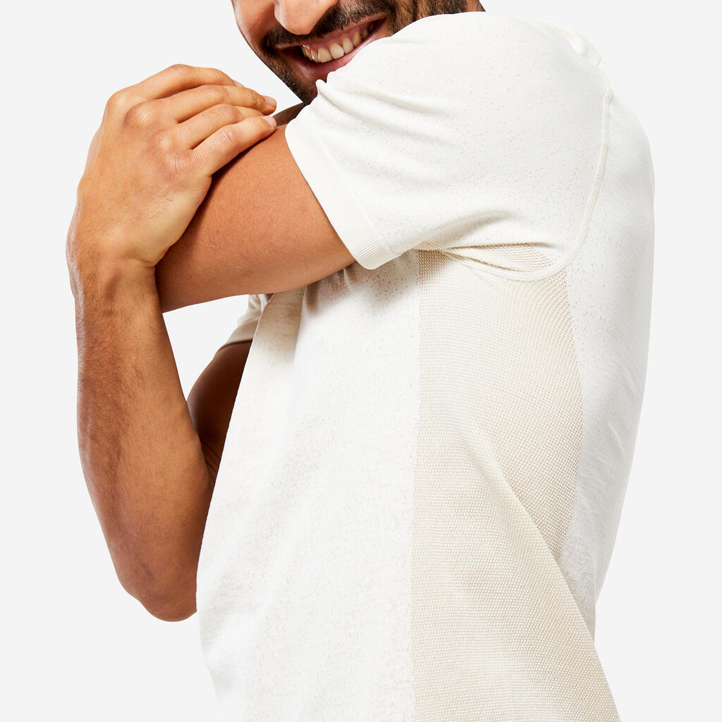 Pánske bezšvové tričko s krátkym rukávom na dynamickú jogu biele