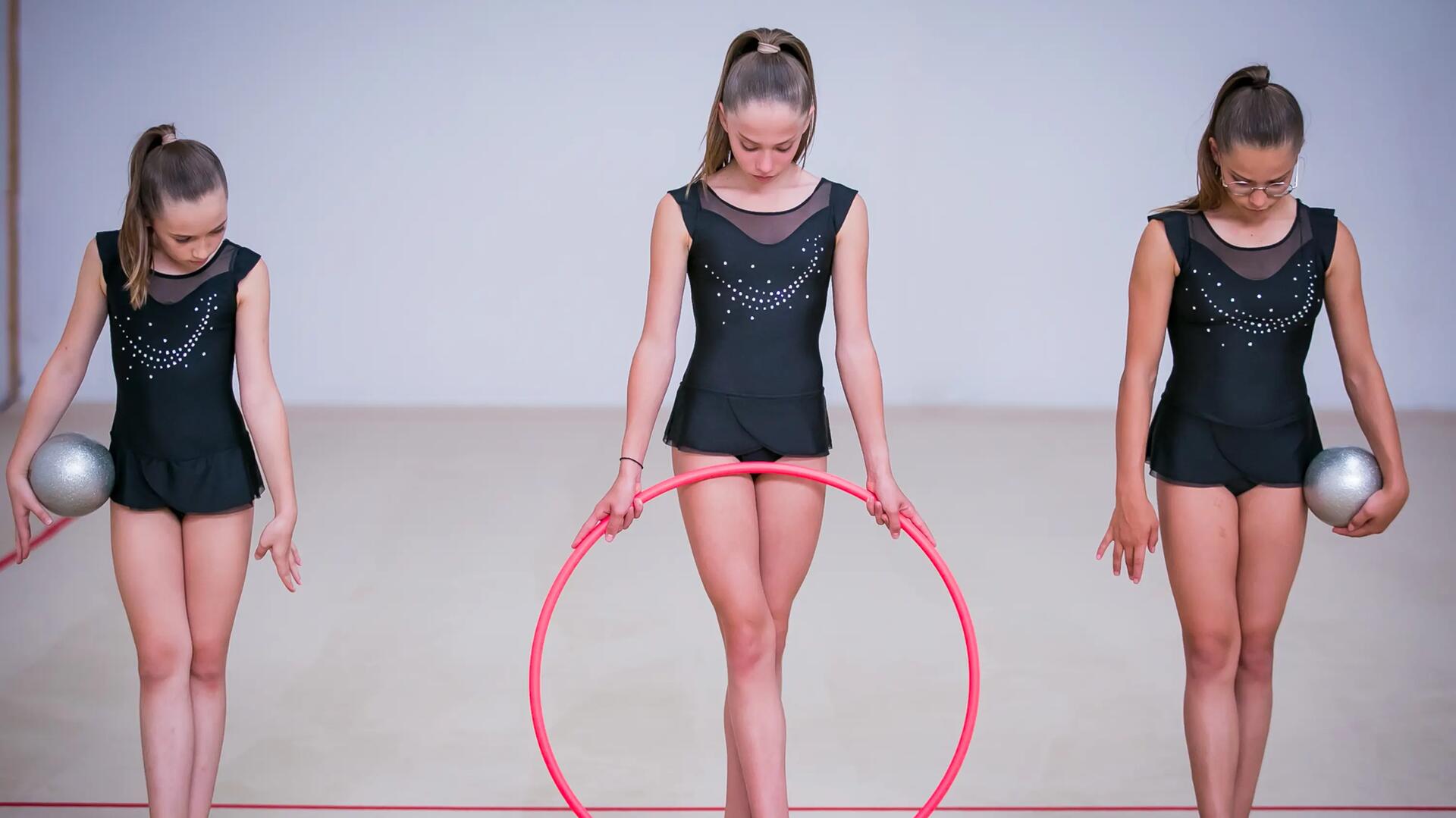 CE ESTE GIMNASTICA RITMICĂ ȘI CE BENEFICII OFERĂ