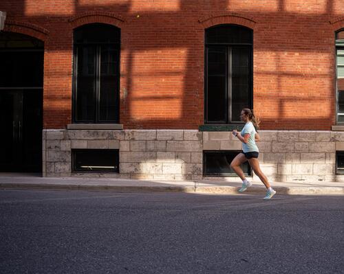 Todo lo que necesitas saber sobre el dolor de rodilla al correr